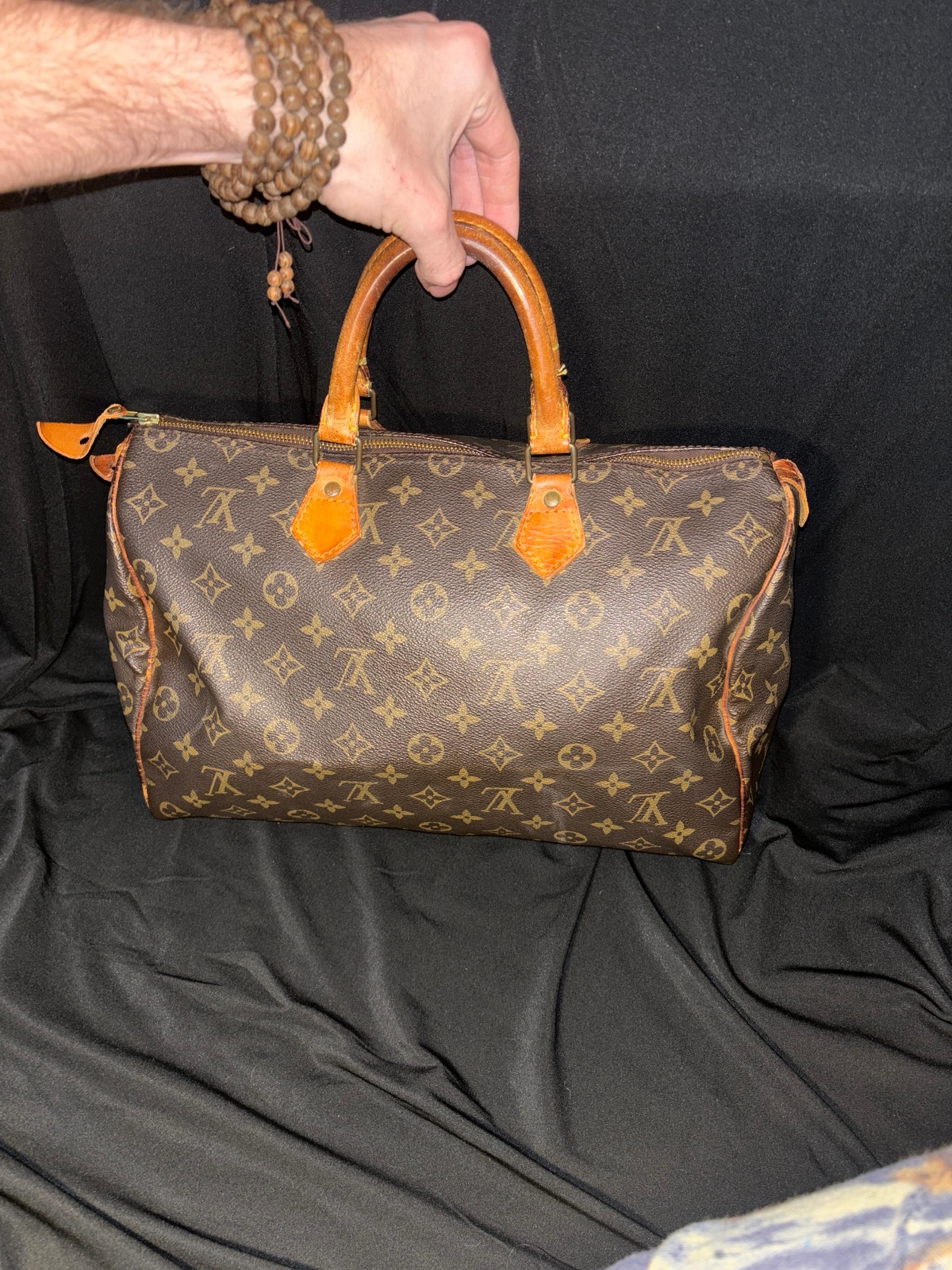 Louis Vuitton speedy 35 handbag