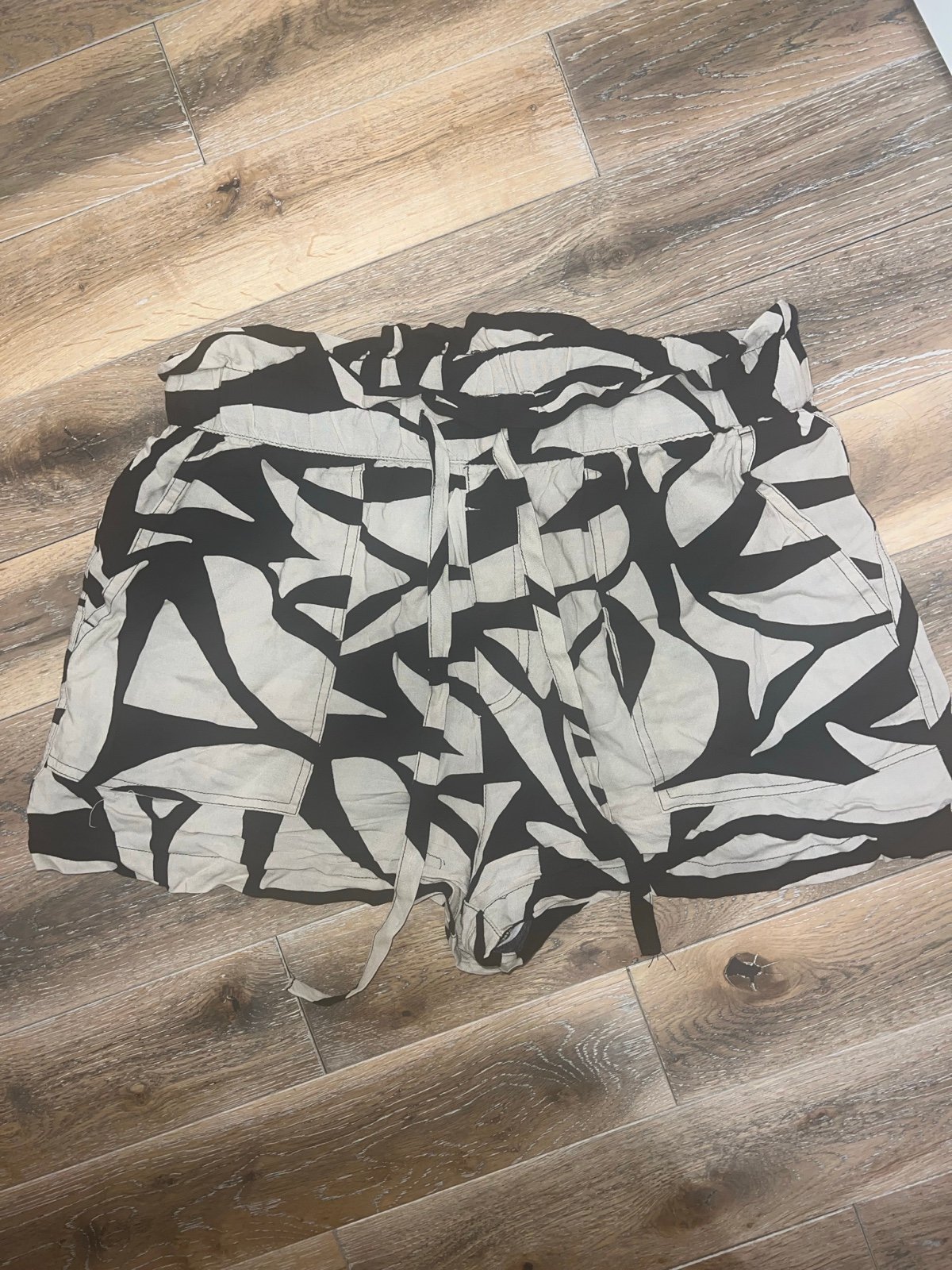 SANCTUARY SOFT PAPERBAG WAIST DRAWSTRING PULL ON SHORT-CABANA