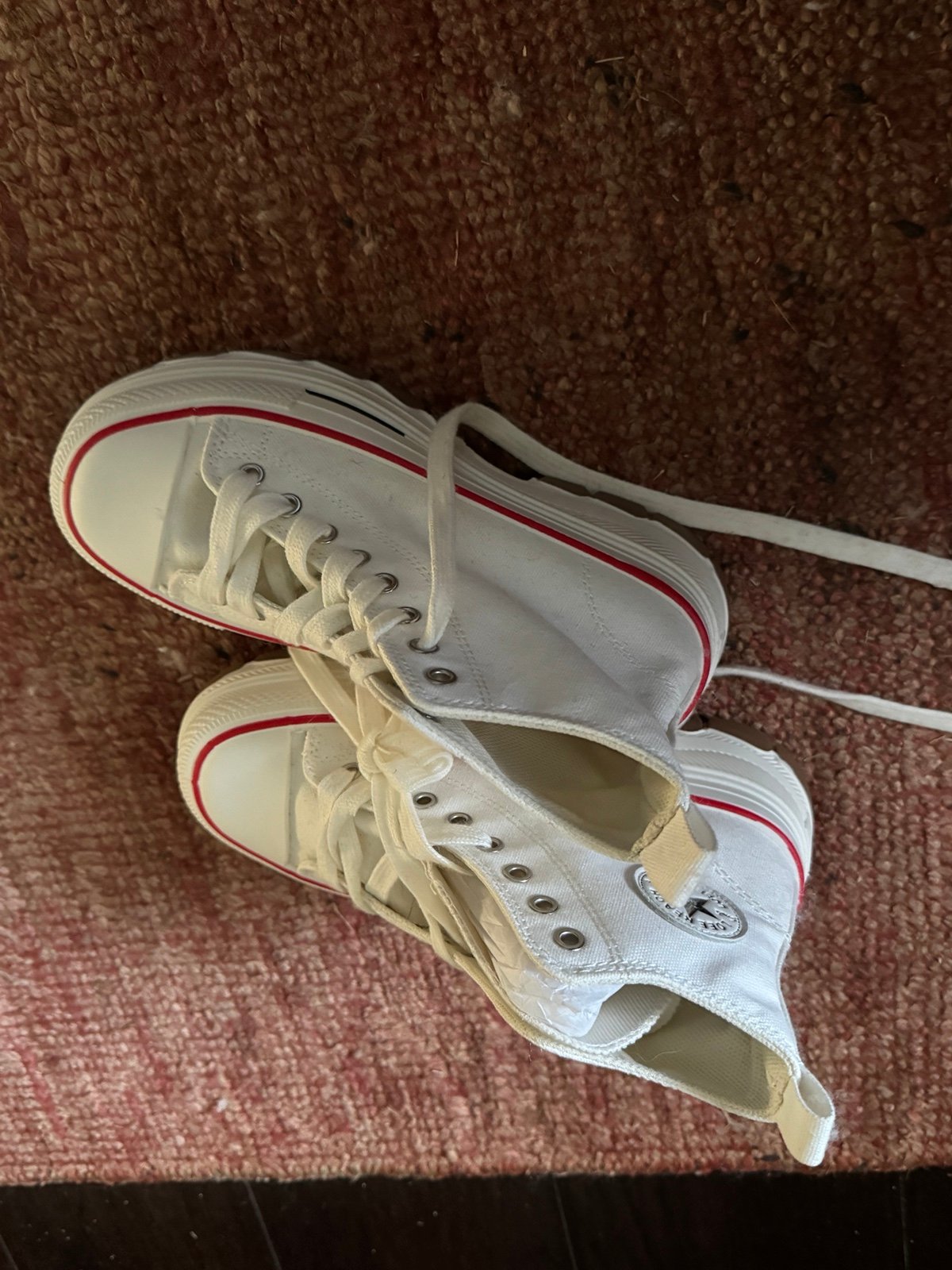 Women’s white sneakers