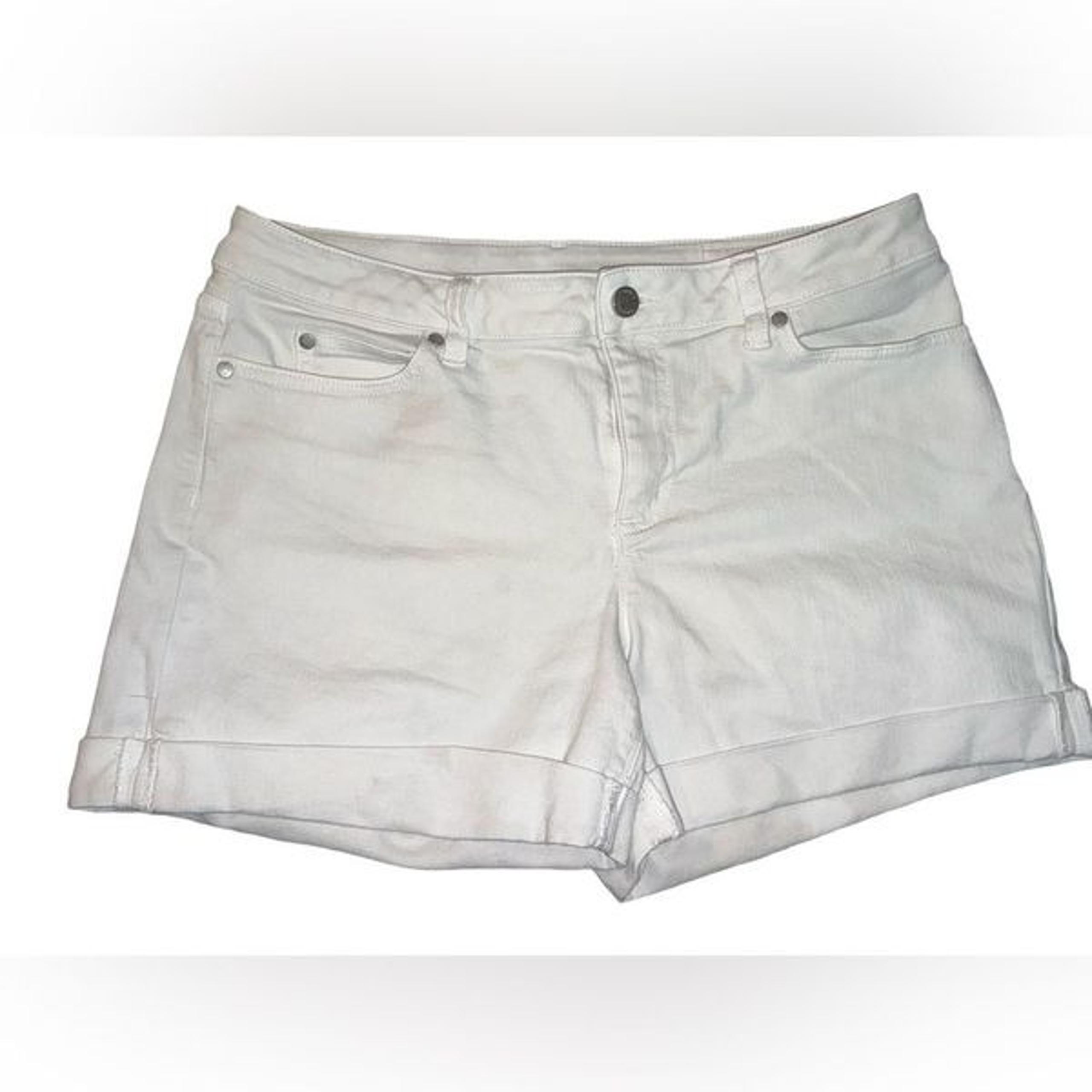 Vince Camuto White Jean Shorts with Cuffed Hem Like New Size 10/30