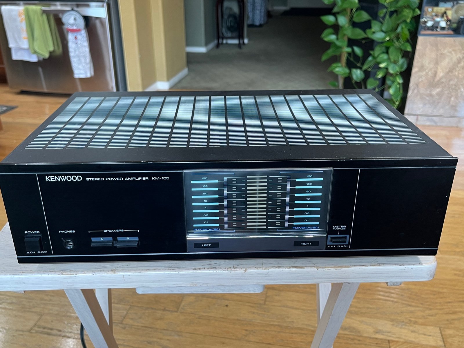 Kenwood offers KM-105 Power Amplifier