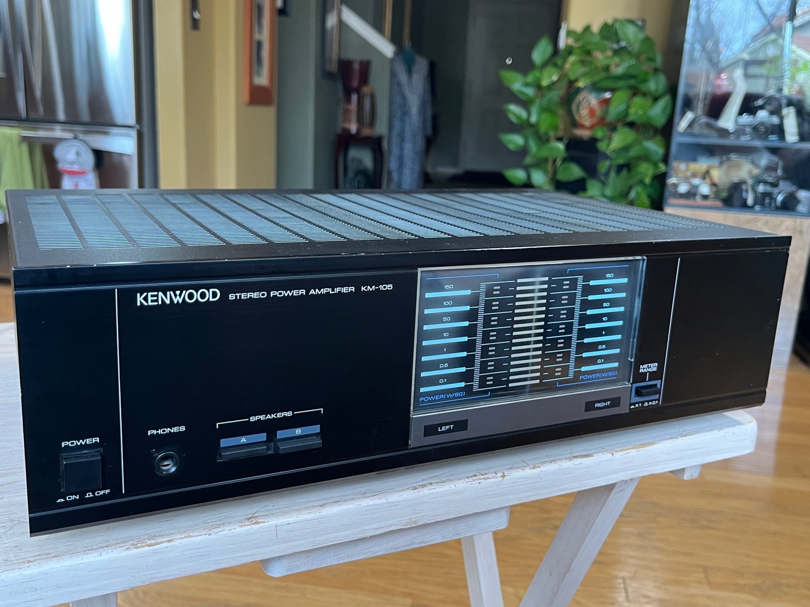 Kenwood offers KM-105 Power Amplifier