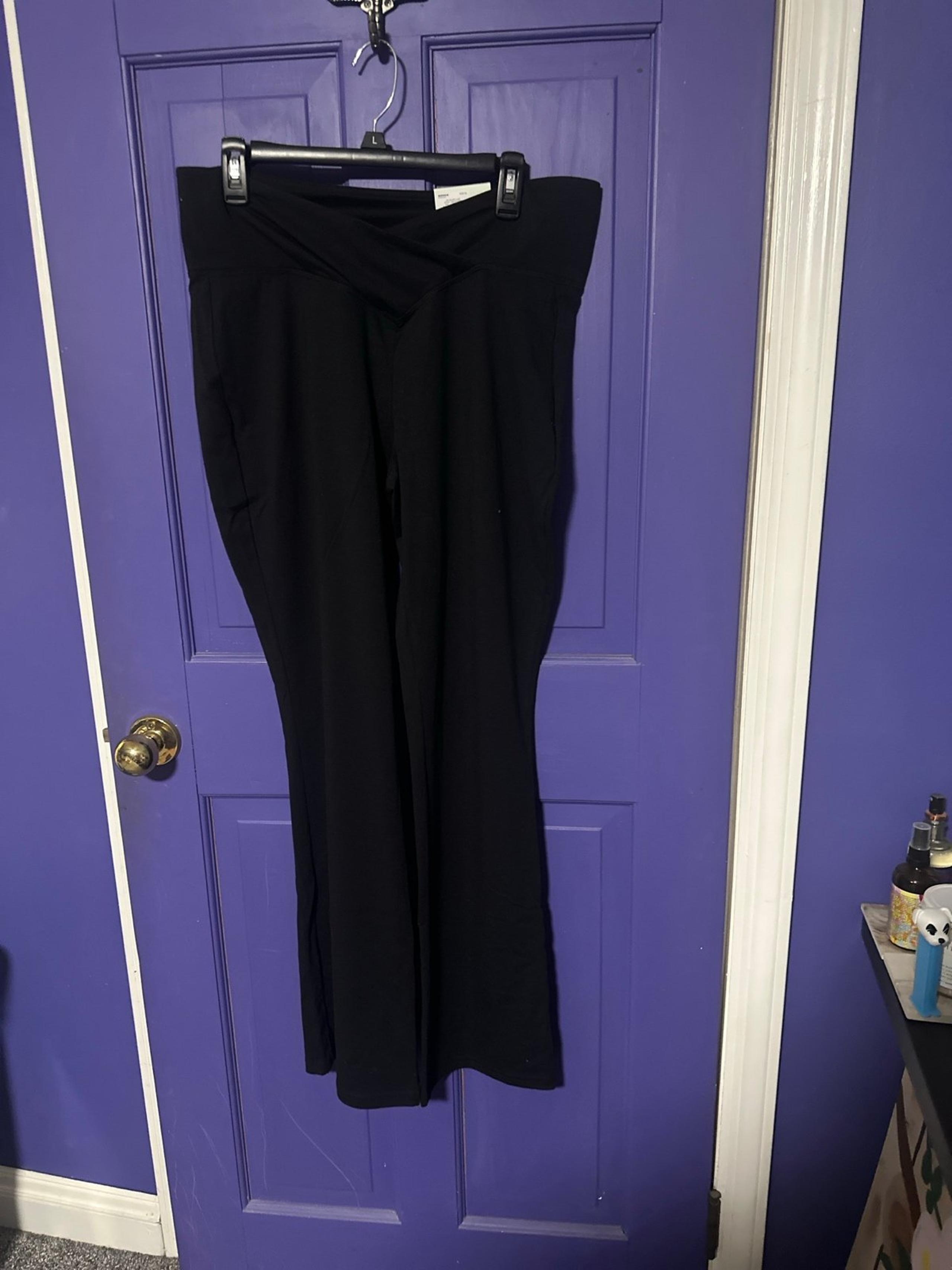 SO Yoga Pants