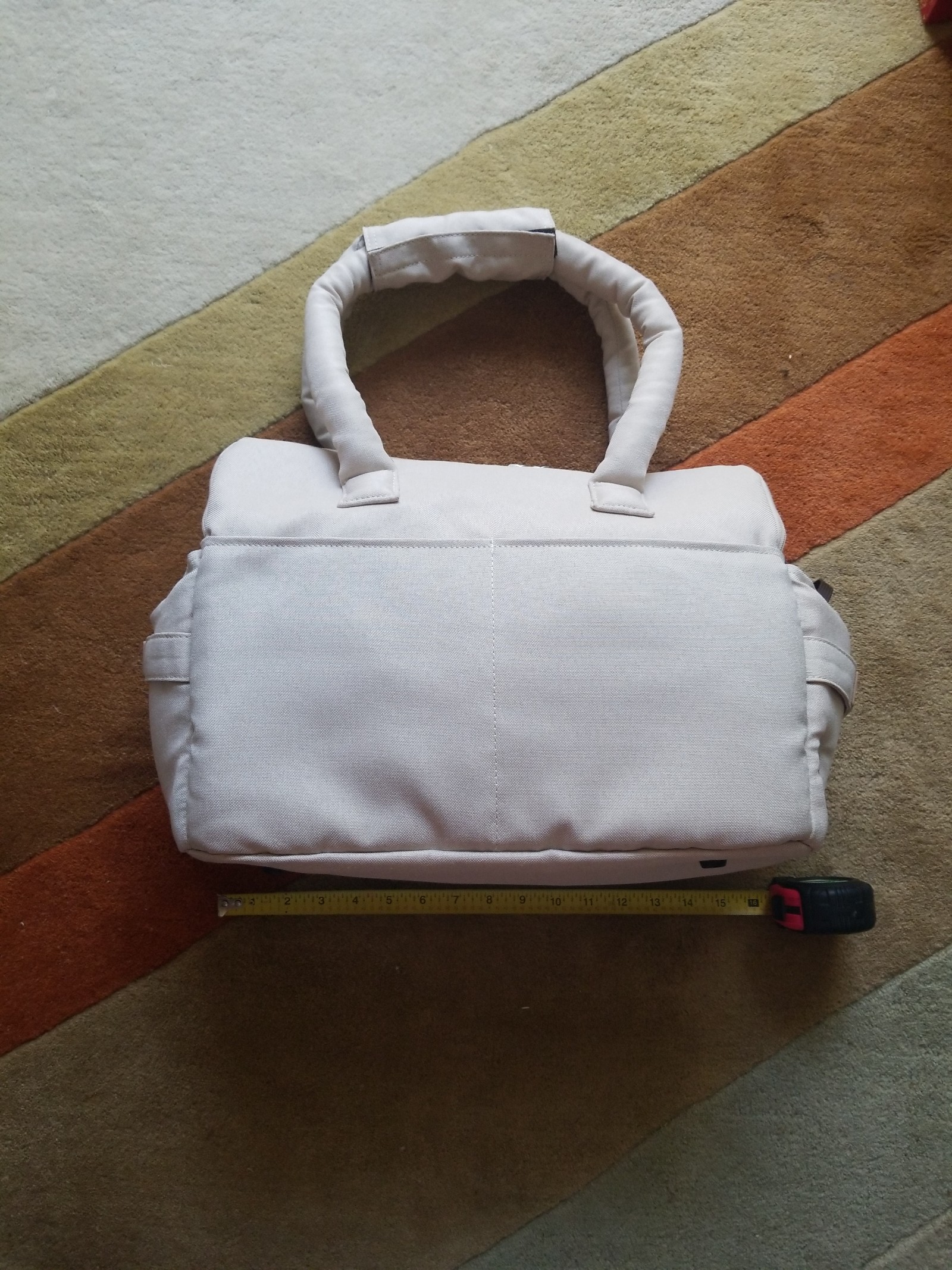 AMY LOVES PET | Rene Padded Shoulder Bag in Beige