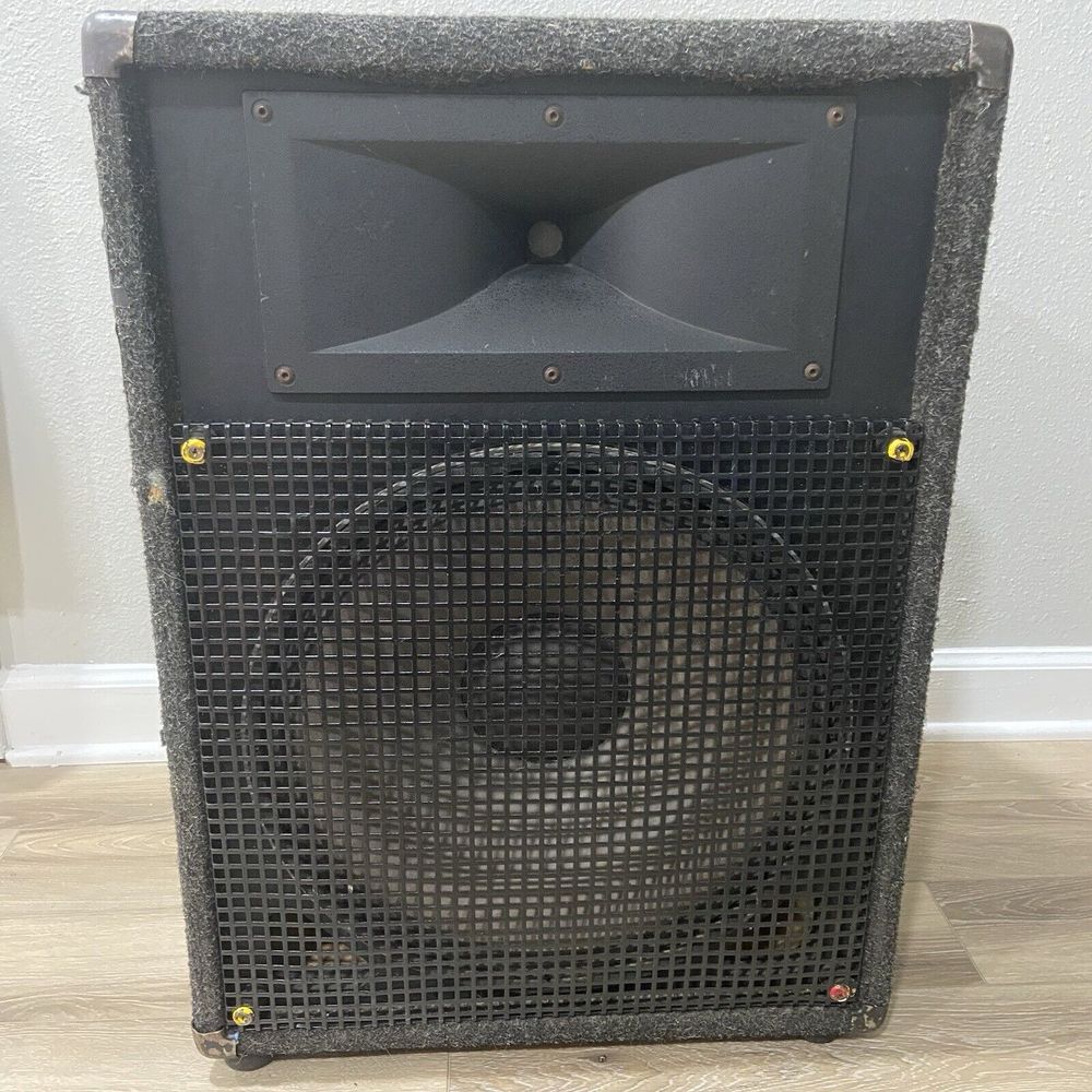 JBL MR825 Speaker (1) 15 Subwoofer