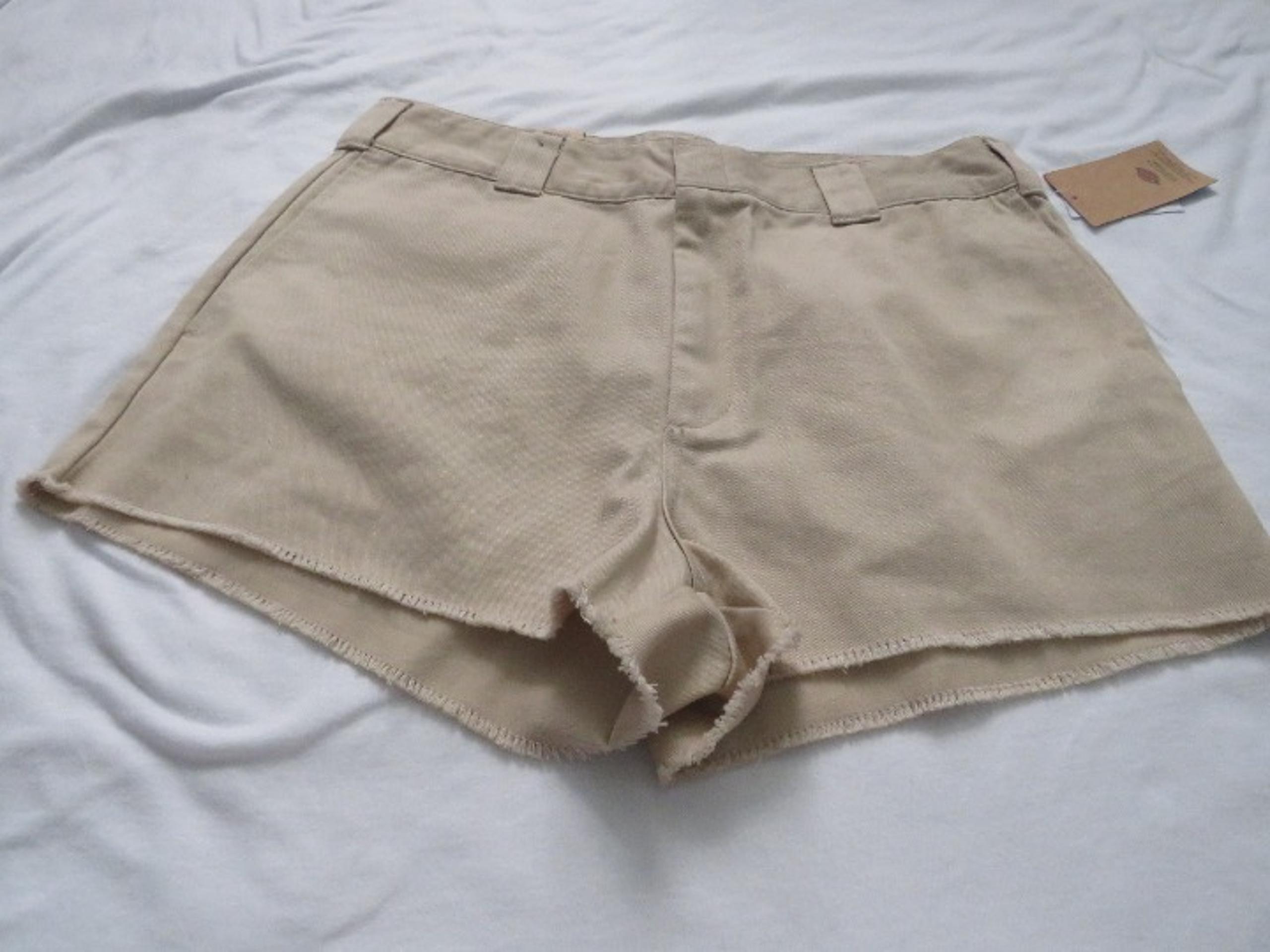 Juniors Dickies Frayed Work Shorts NWT  13/31