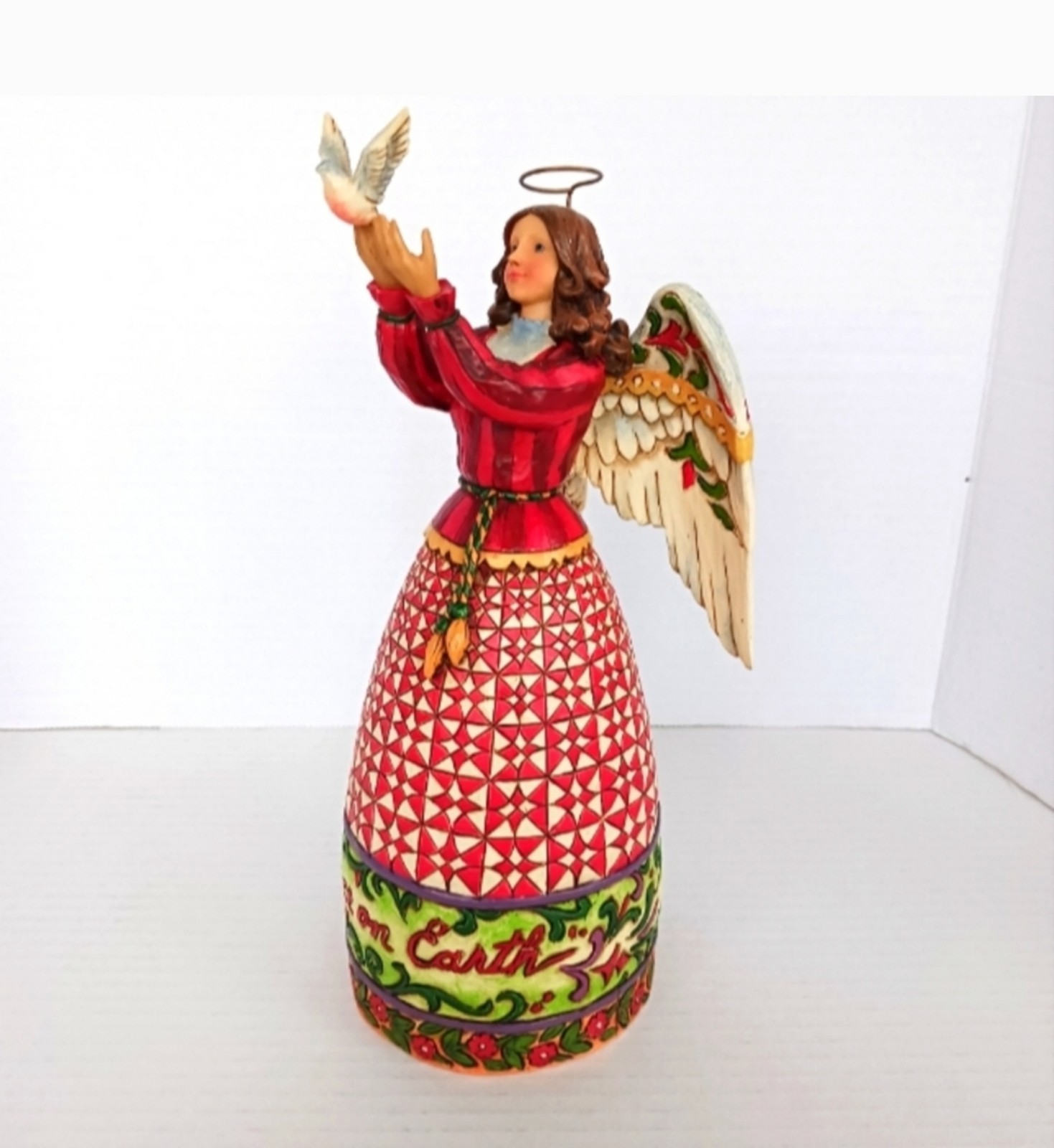 Jim Shore Heartwood Creek 10-3/4 Angel - Peace on Earth in original box