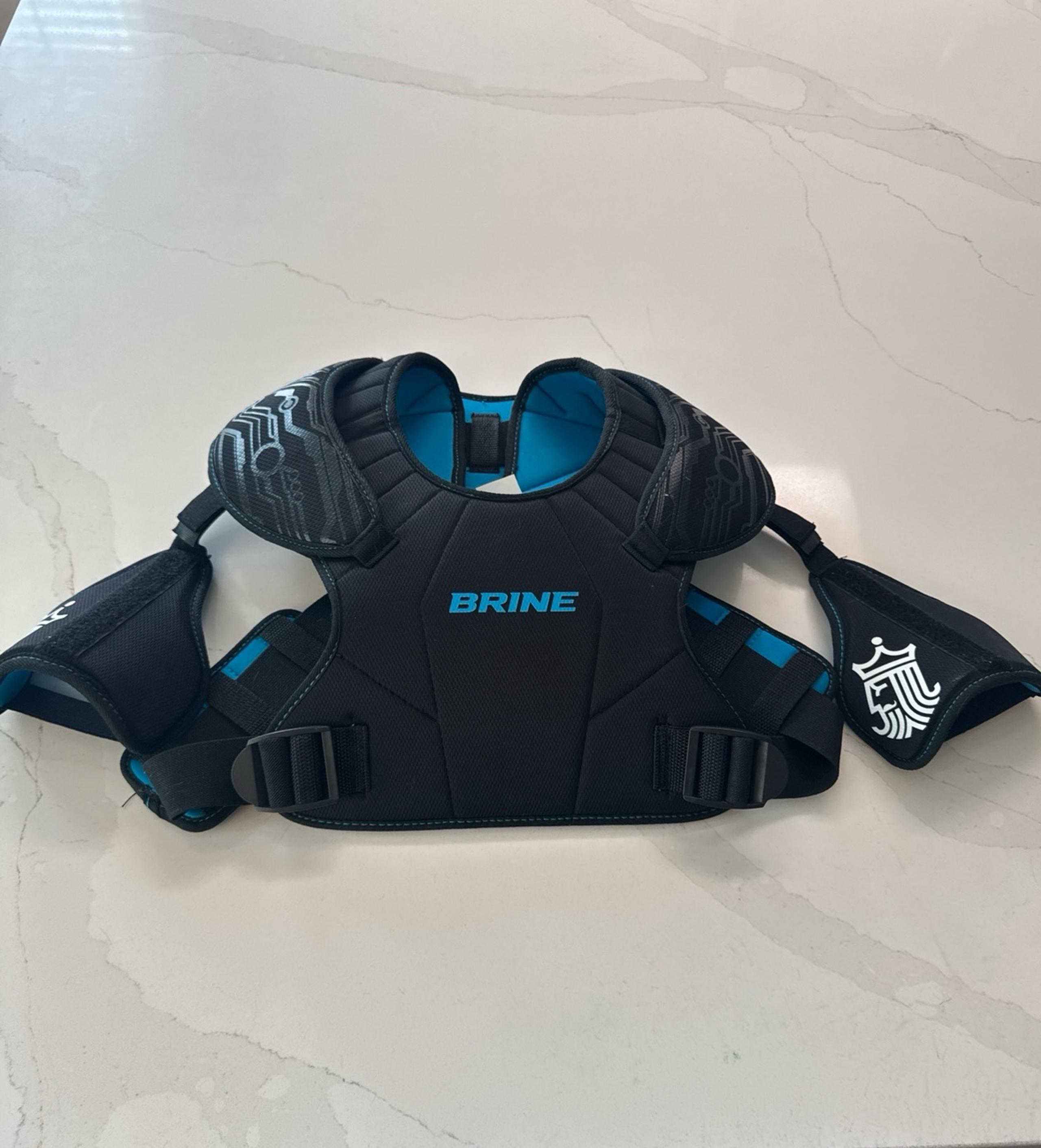 Brine Boys Lacrosse Shoulder Pads