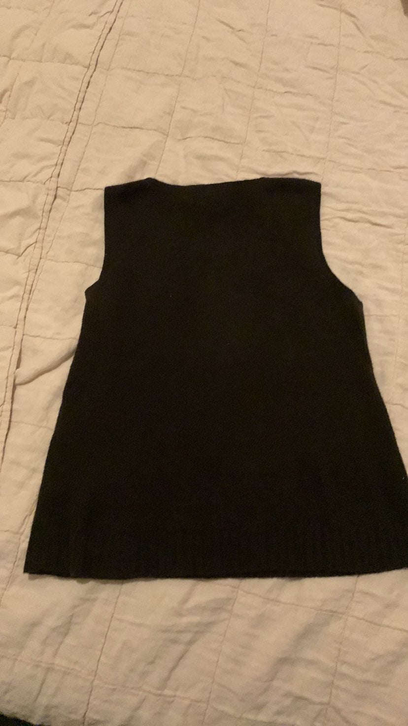 RARE FIND *HENRI BENDEL* Cashmere Sleeveless Knit Round Neck Sweater L Rich Br