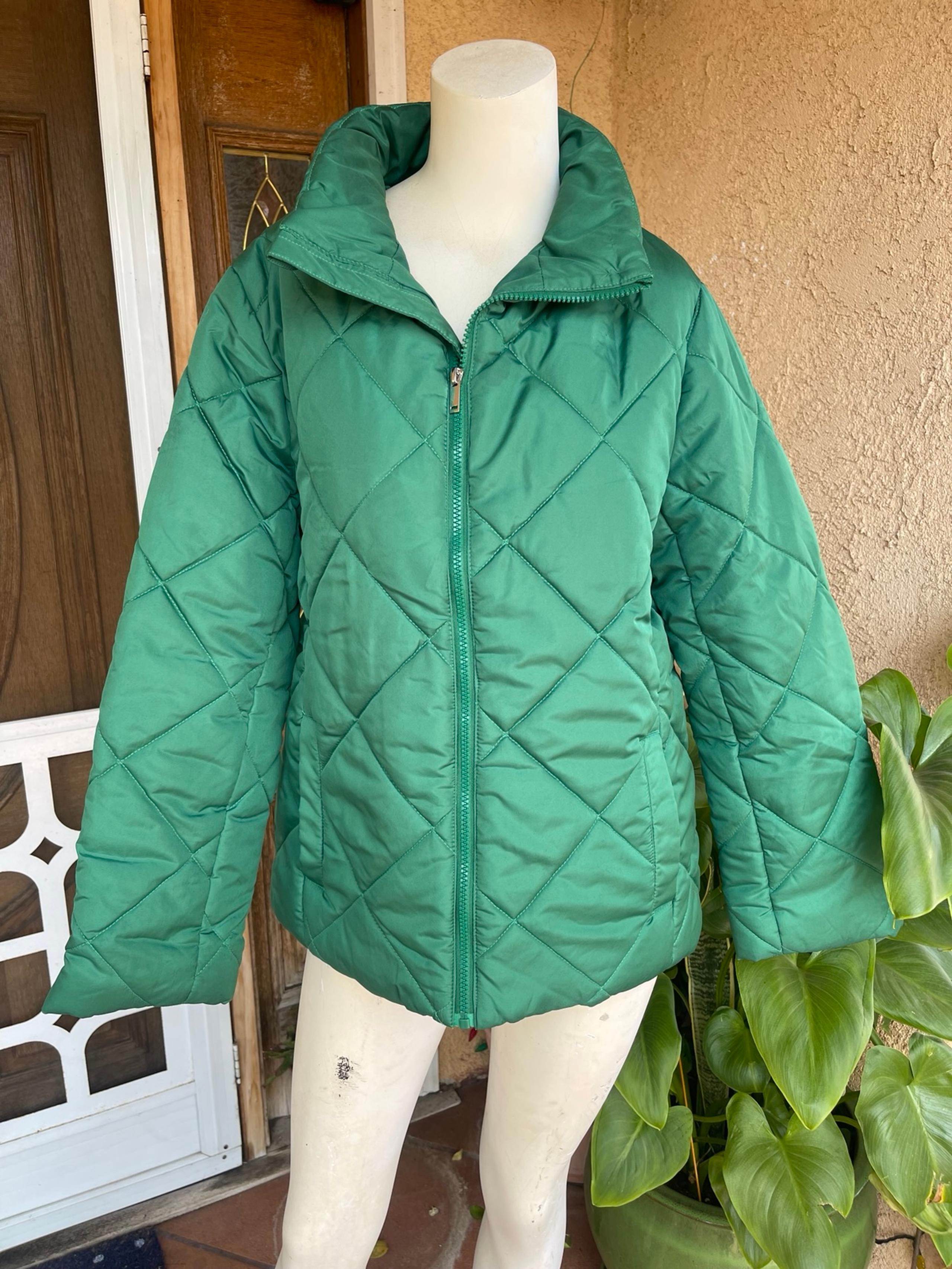 NY&CO Women’s Zip Front Puffer Jacket LARGE
