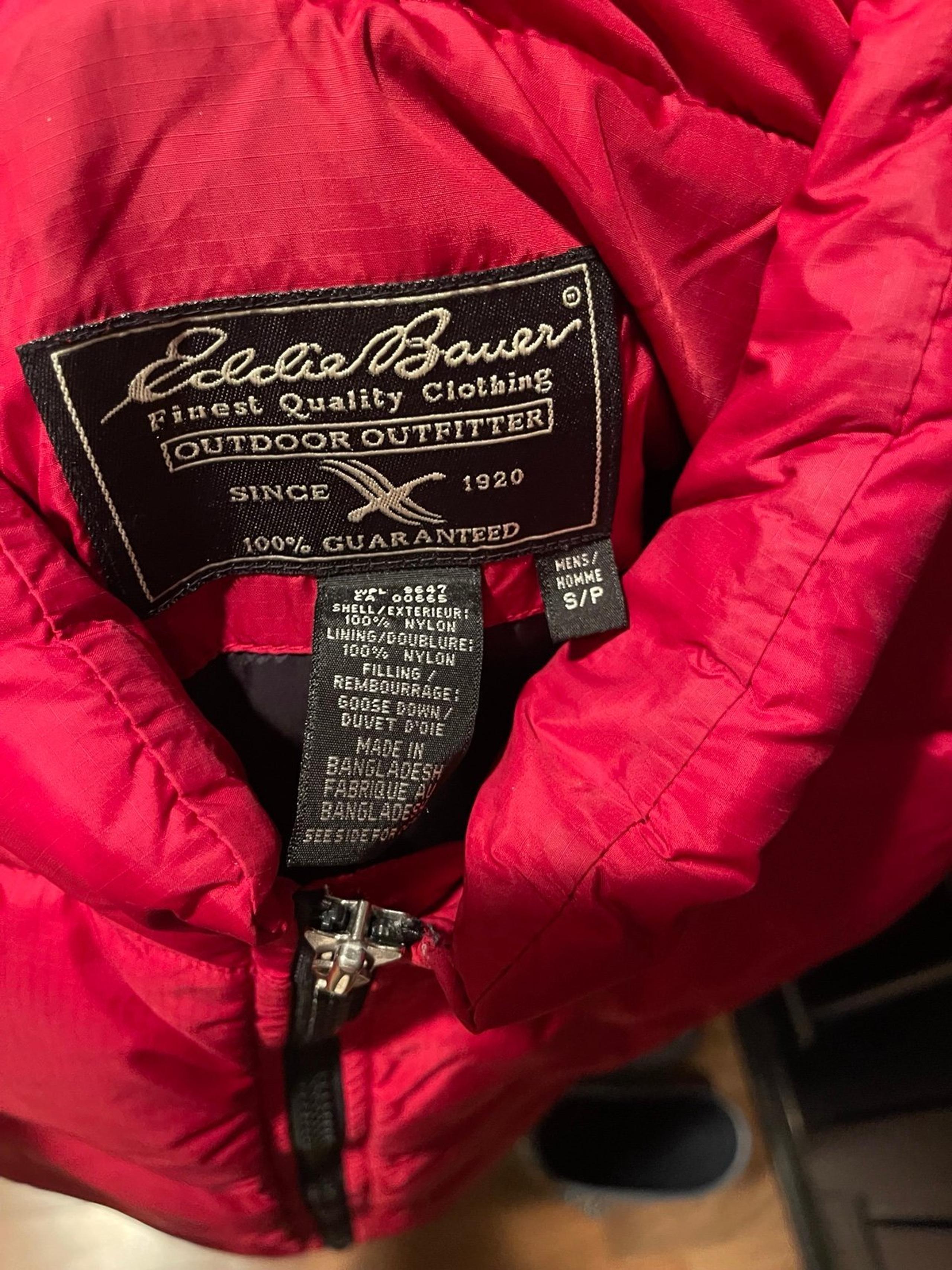 Eddie Bauer Men’s PUffer vest small red