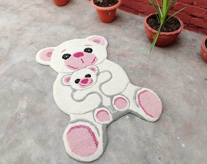 Hand -clustered teddy bear skin wool rug