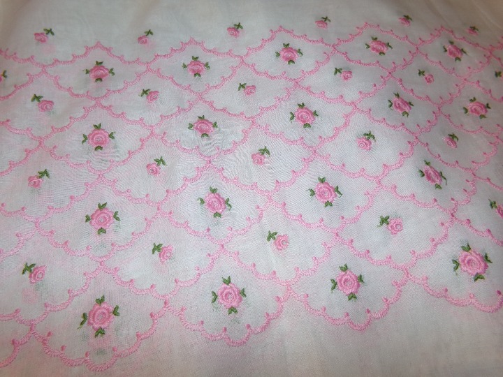 MATERIAL EMBROIDERY PINK ROSES WHITE CHIFFON TYPE 152 INCHES BY 94 INCHES