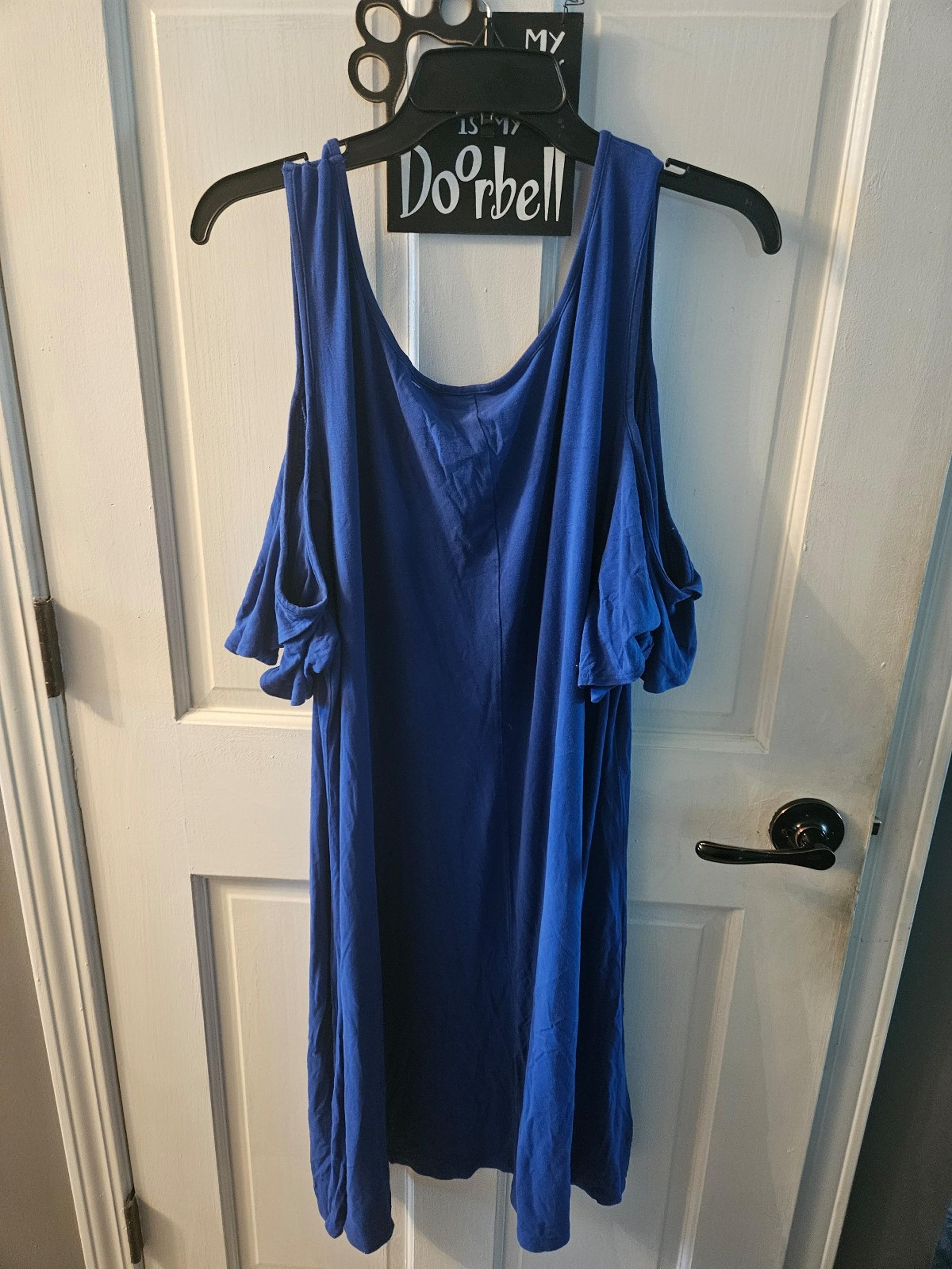 City streets 3x cold shoulder flowing blue dress