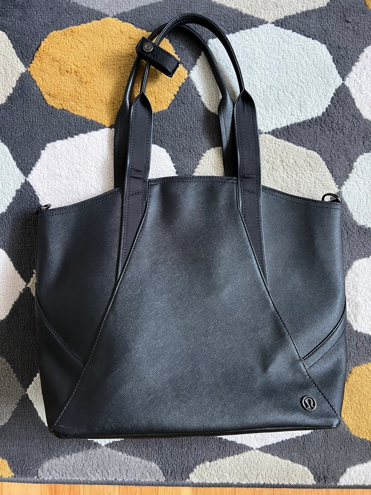 Lululemon Athletica All Day Tote Bag Cross Body Bag