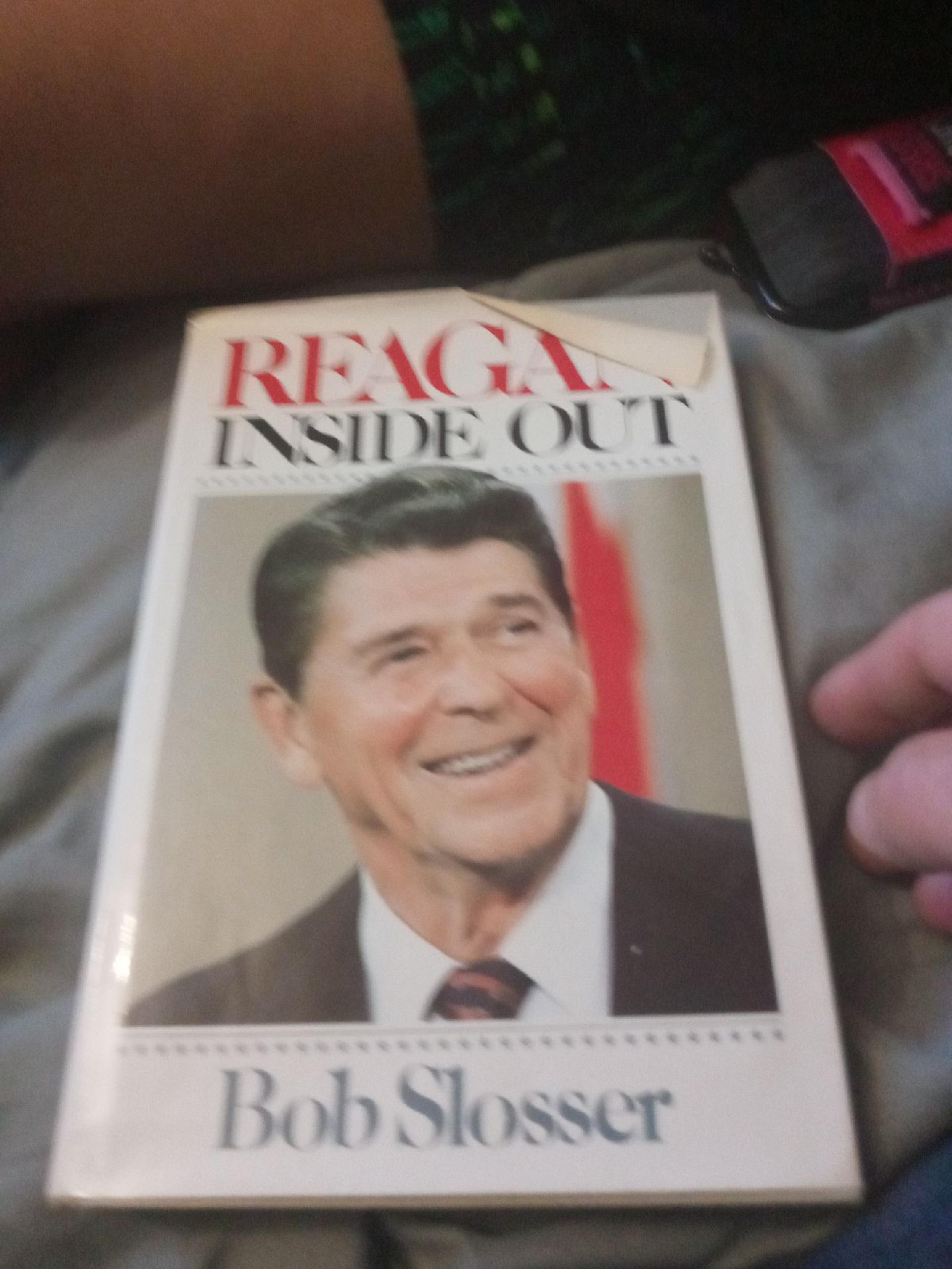 VINTAGE 1984 RONALD REAGAN HARDCOVER BOOK - American Vintage