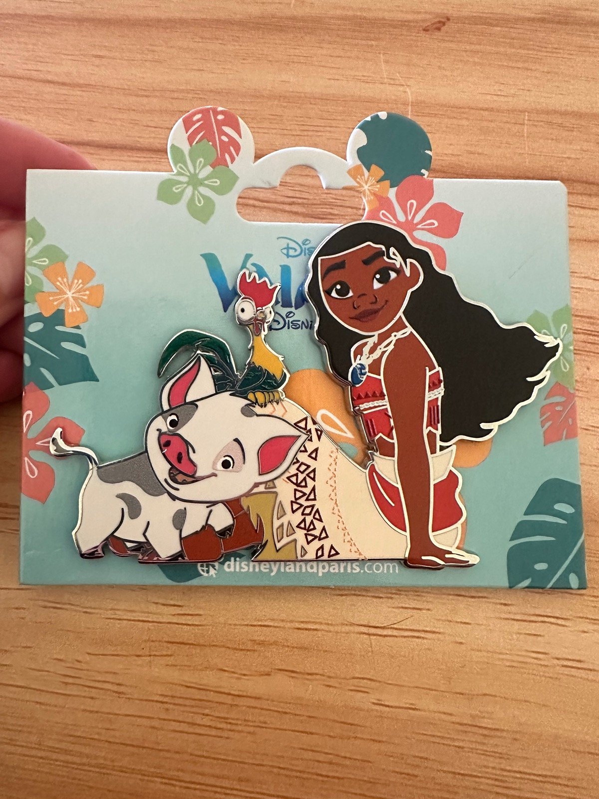 Disneyland Paris Pin - 2023 Moana with Pua Hei Hei Mini Jumbo Pin