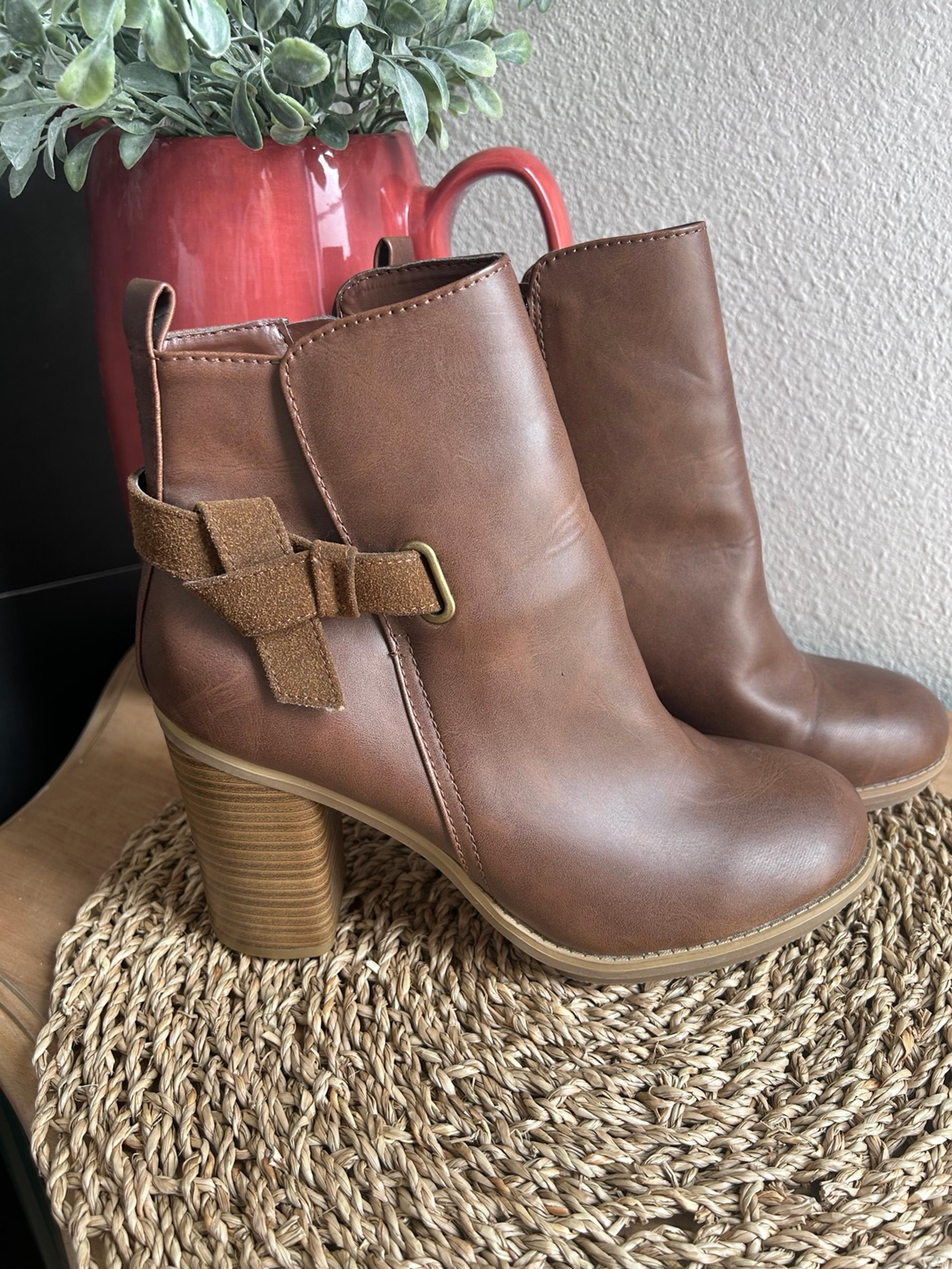 Brown Ankle Boot Bootie Zip Up Faux Leather w/ Strap-Block Heel