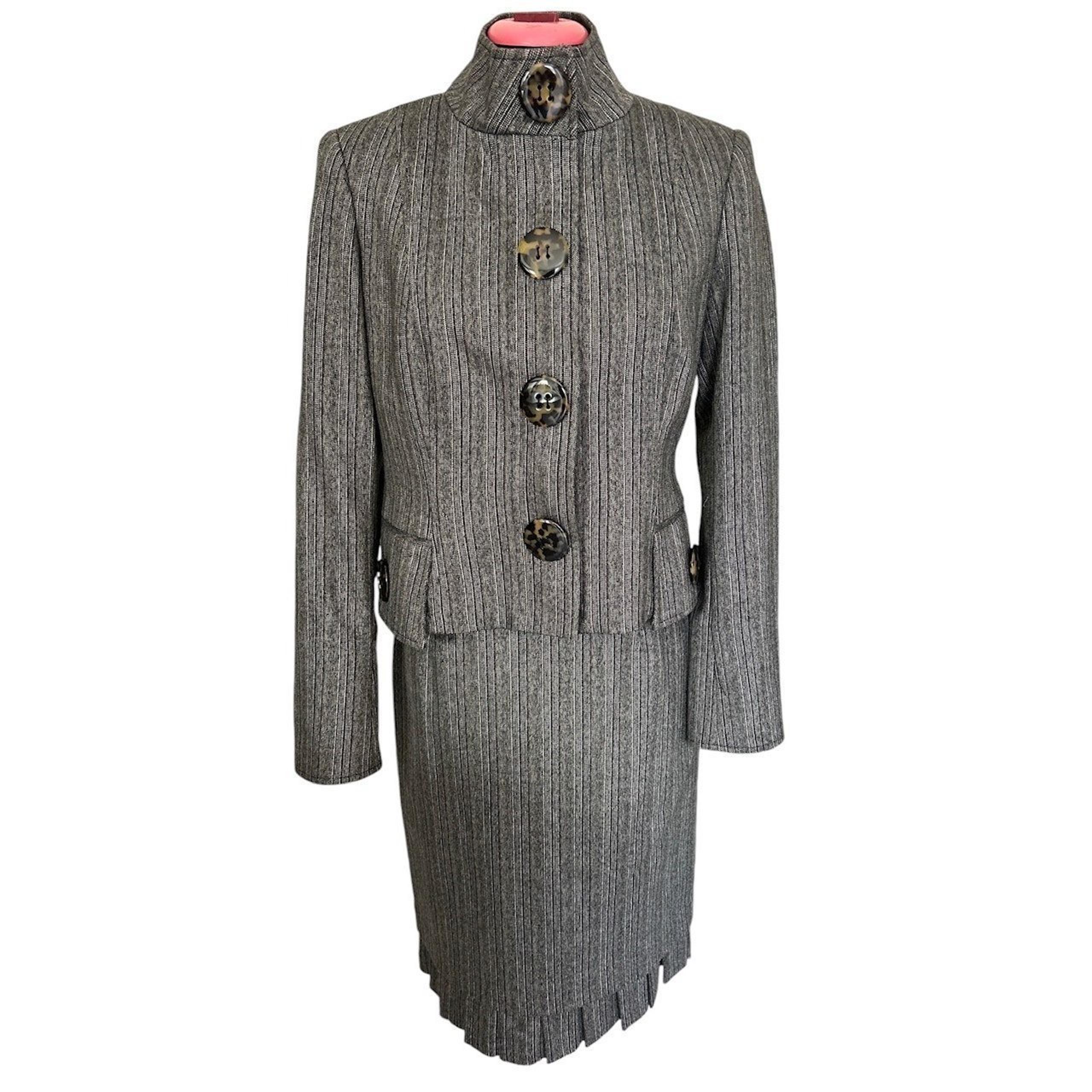 Carlisle Wool Blend 3 Piece Suit Set Turtle Shell Buttons Pleated Hem Skirt
