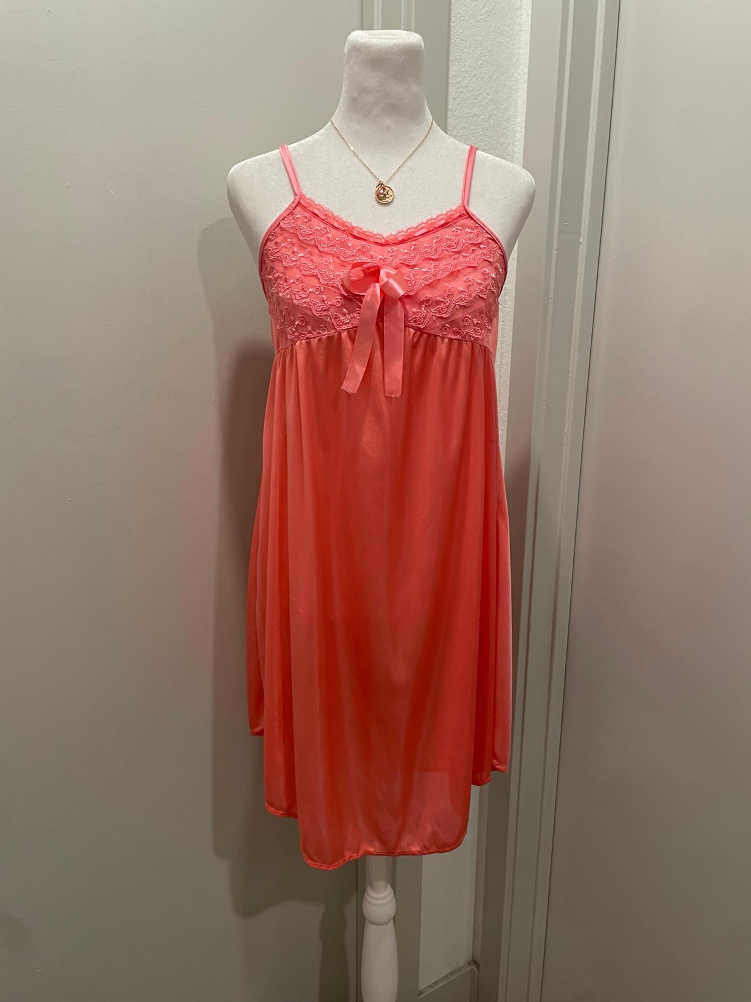 VTG Coquette Coral Pink Lace Spaghetti Strap Cami Slip Dress Nightgown With Bow
