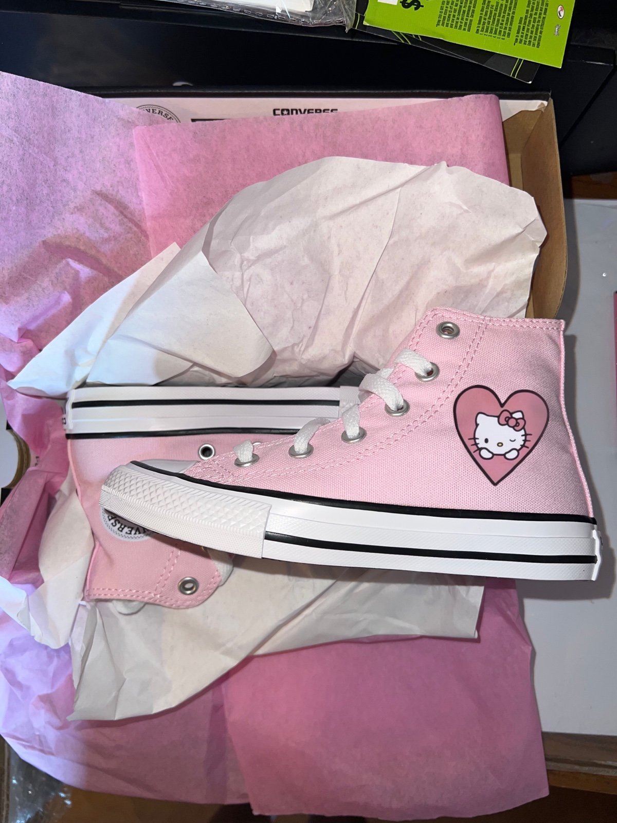 New kids 12 Pink Sanrio Hello Kitty Converse