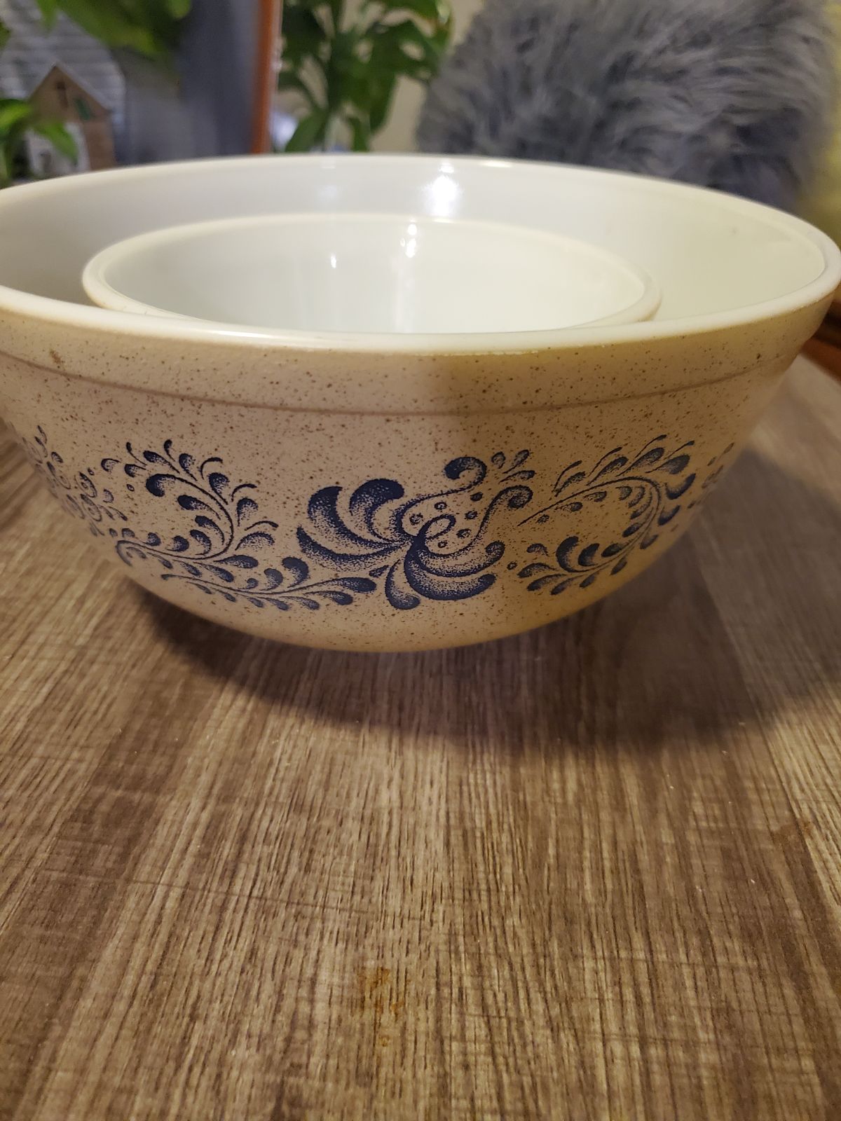 Pyrex homestead mixing bowls