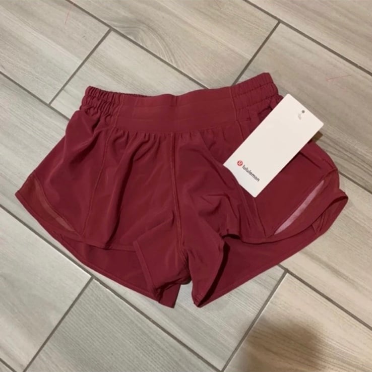 lululemon hotty hot shorts size 4