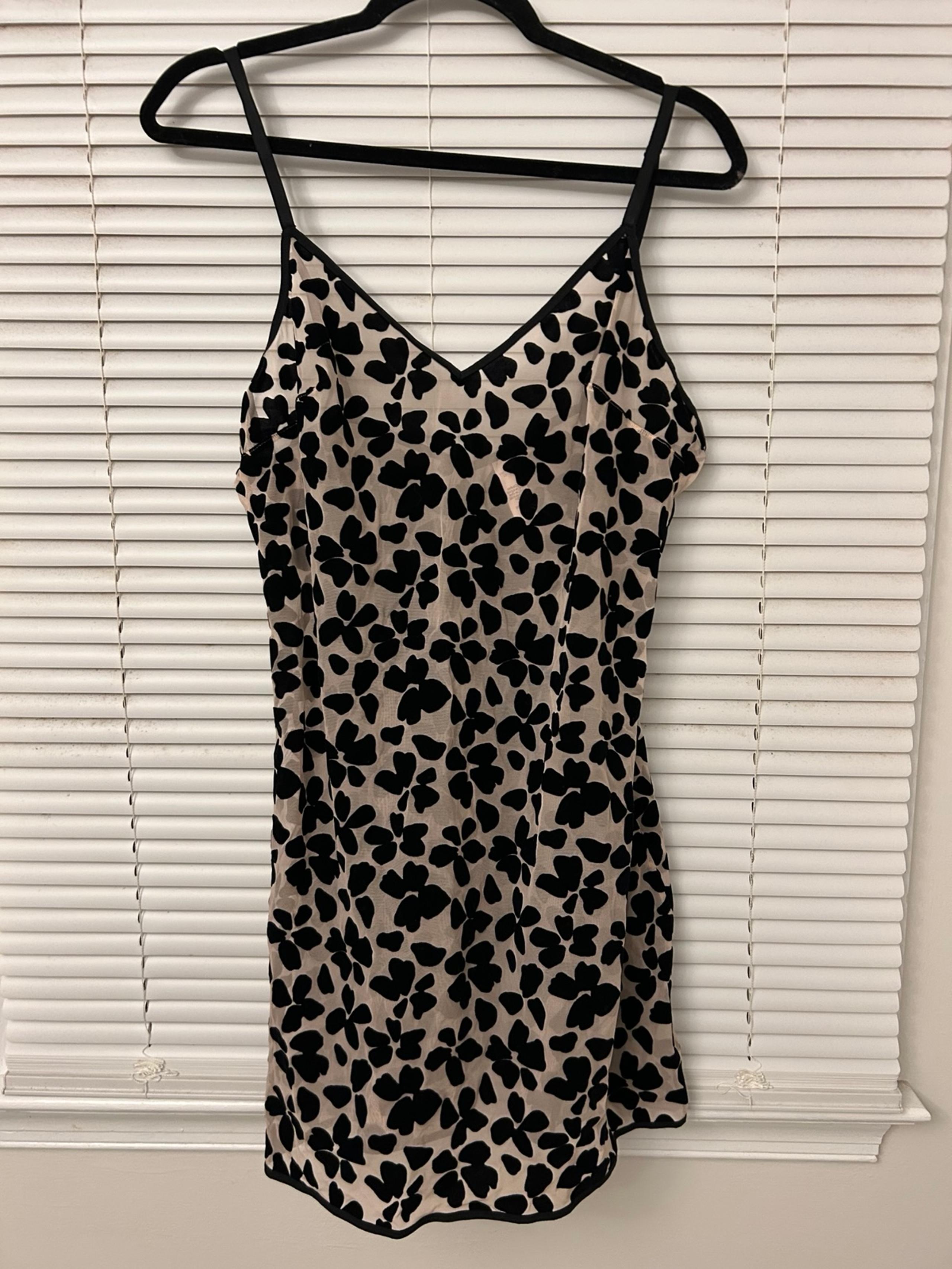 Victoria’s Secret Mesh Floral Slip Nightgown Women’s Size Large