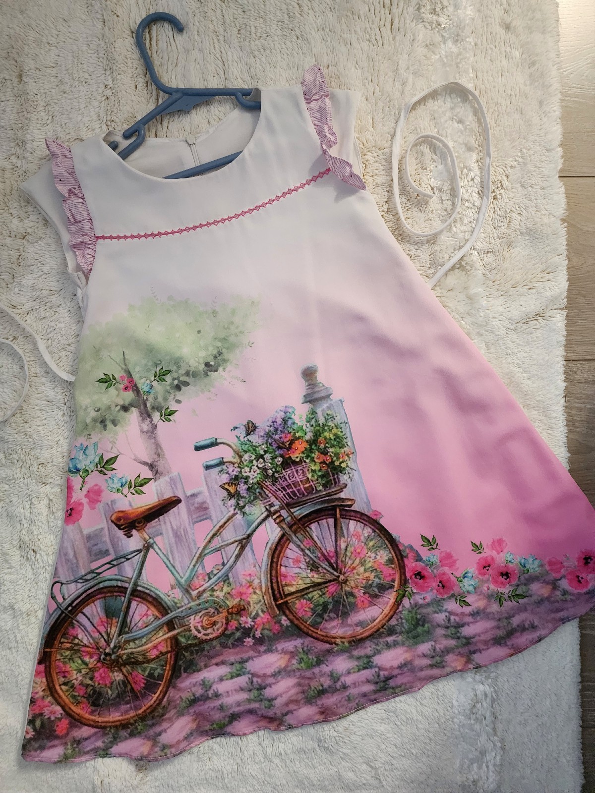 NWOT, beautiful Fancy Dress, 6-8Y