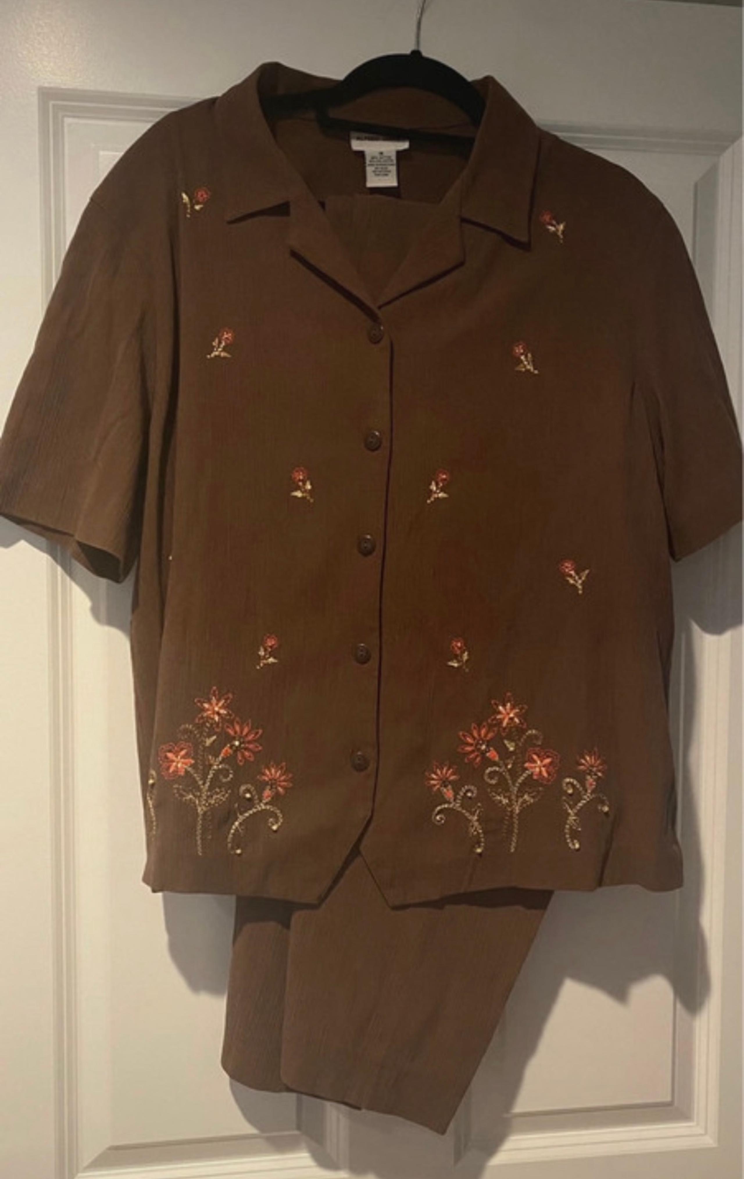 Vintage Alfred Dunner women’s brown pantsuits: pants size 14, top size 18.