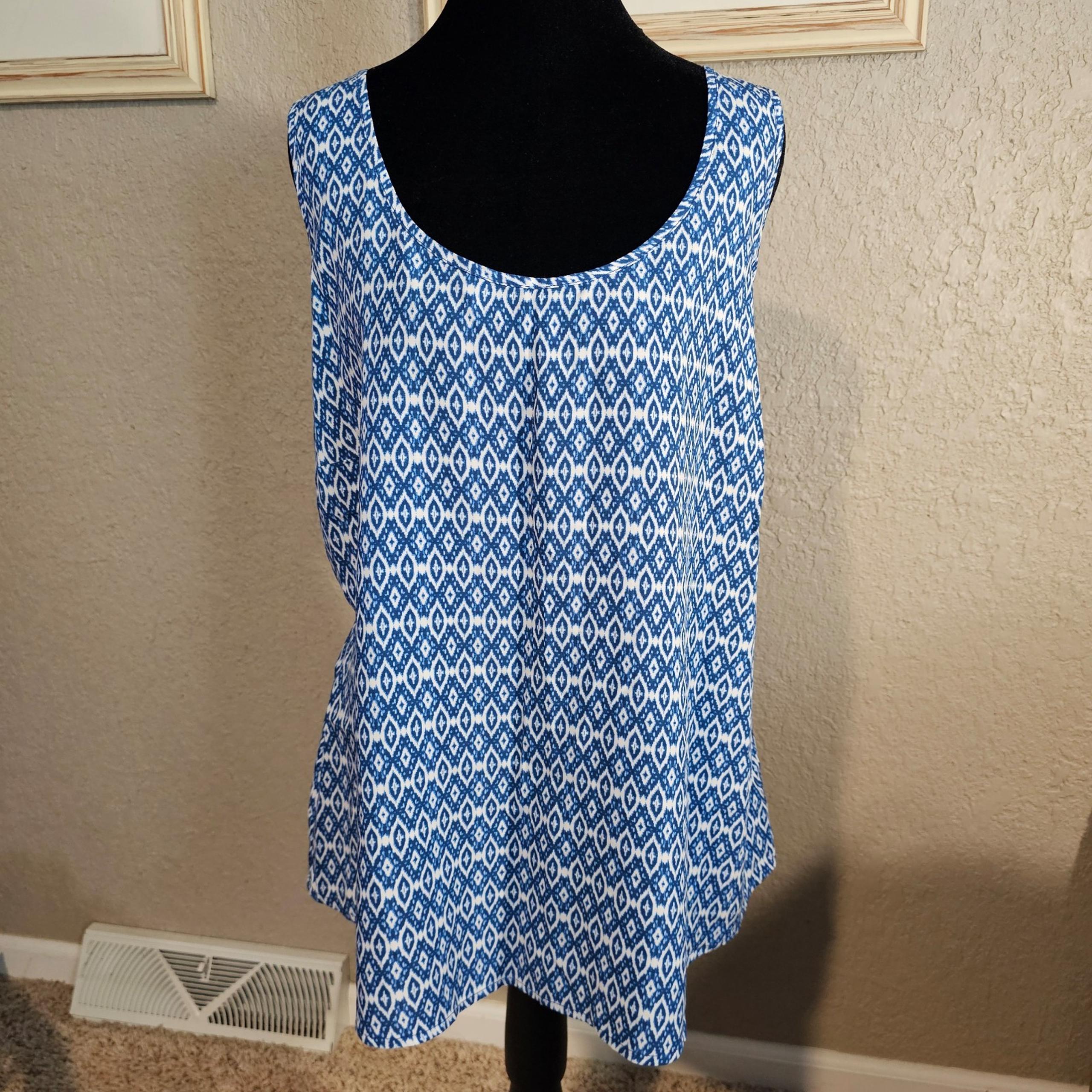 GAP Blue & White Patterned Tank Top - Women's XXL - NWT