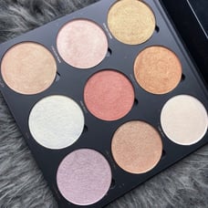 NEW Give Me Glow 9xGlow Highlighter Palette