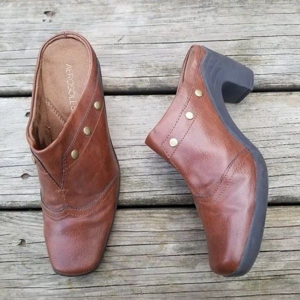 Vintage 90s y2k Aerosoles Brown Leather Chunky Heel Open Back Stud Mules 8.5