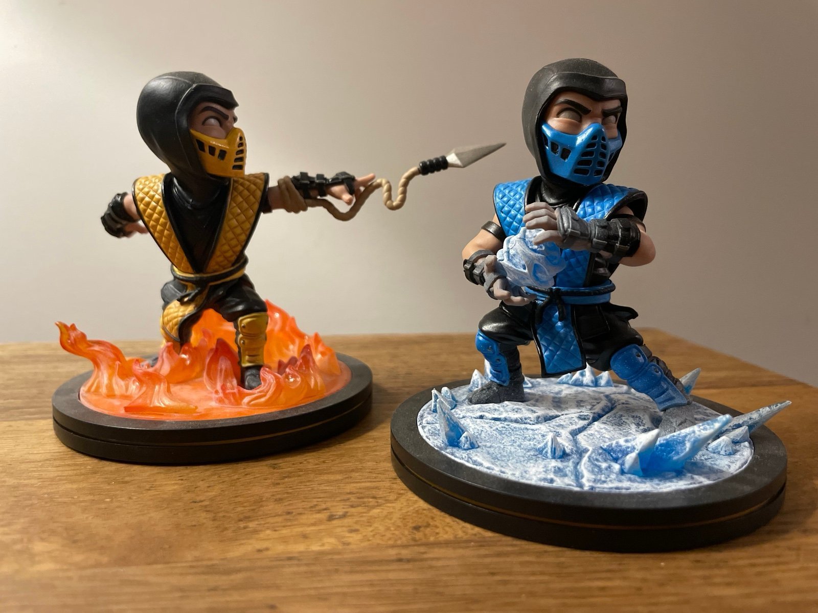 Q-Fig Mortal Kombat Sub Zero & Scorpion Statue Figure w Boxes