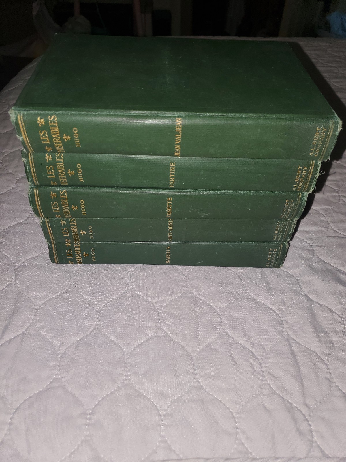 Les Miserables Complete Five Volumes - Library Edition