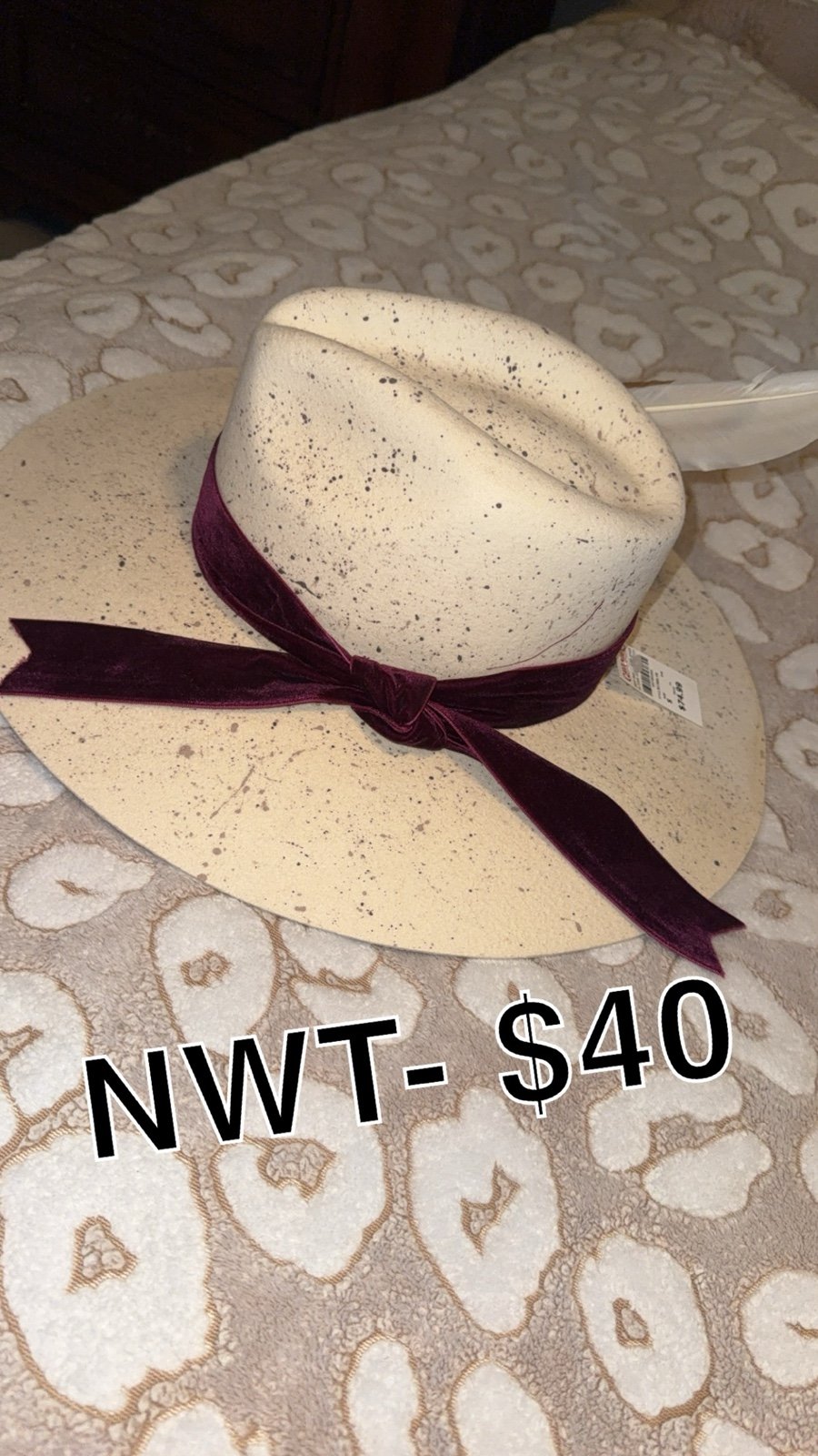 Women’s Wide Brim Felt Hat