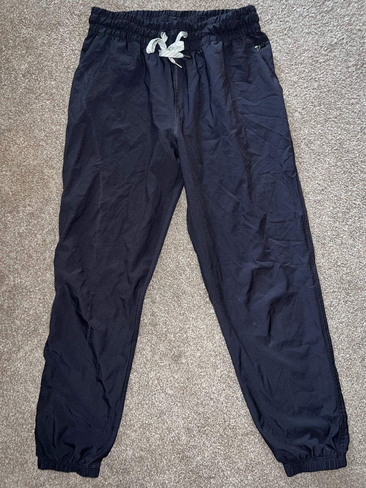 Vuori Gray Miles Performance Joggers Workout Pants size Medium M