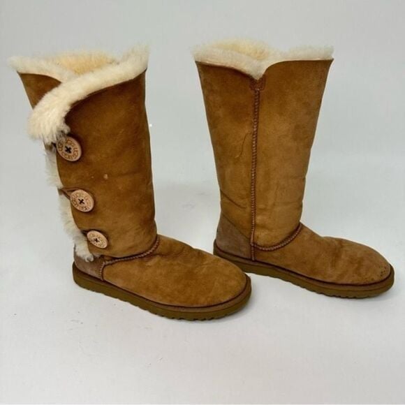 UGG WOMEN'S BAILEY BUTTON TRIPLET II WATER-RESISTANT BOOTS