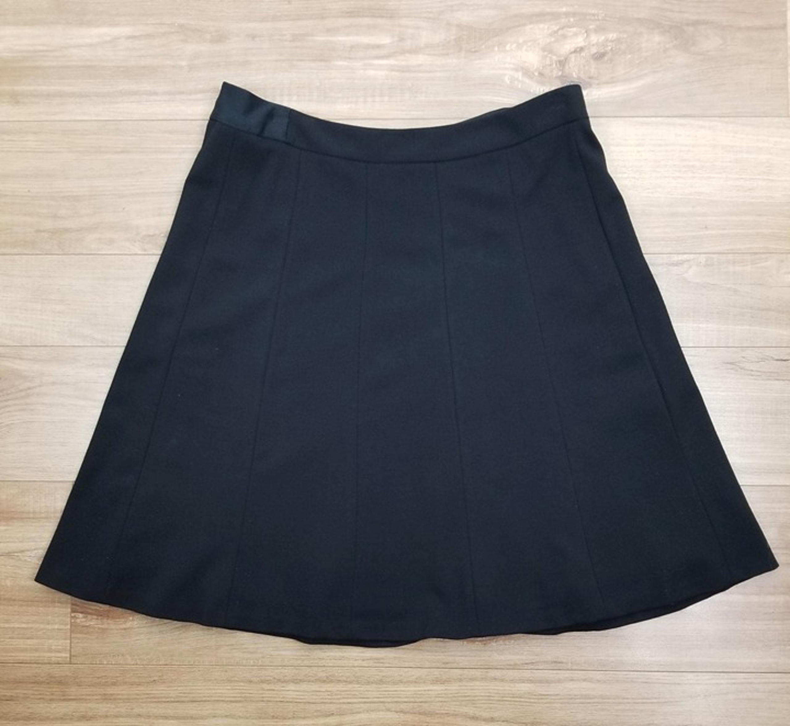 Black Paneled Mini Skirt Size 8 Lined Zip Closure Career - Elie Tahari