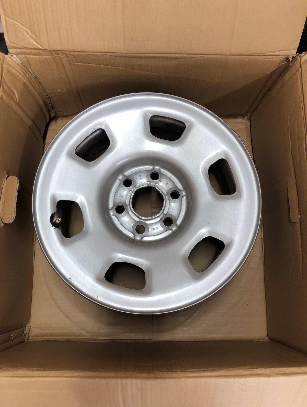 Truck wheels, hub caps and lug nuts
