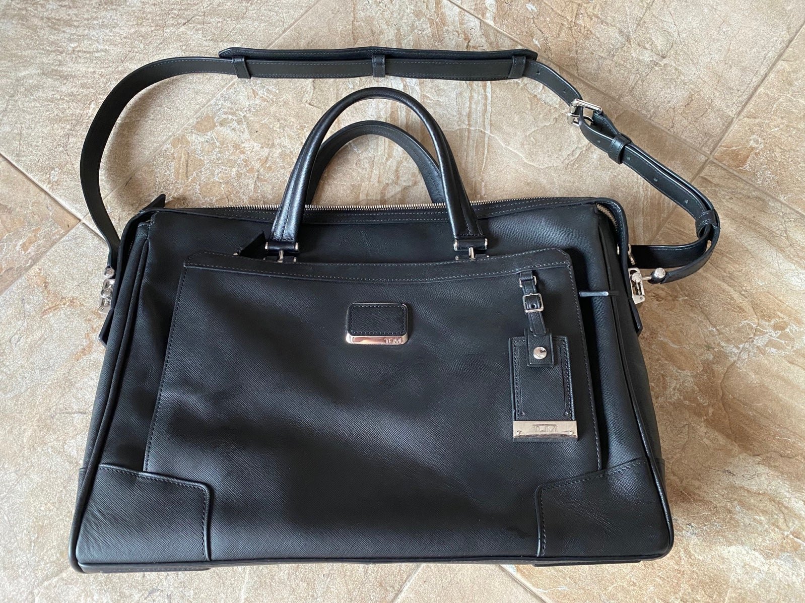 Black Tumi Work Messenger Bag Harrison Sycamore Slim Brief Laptop Storage USED