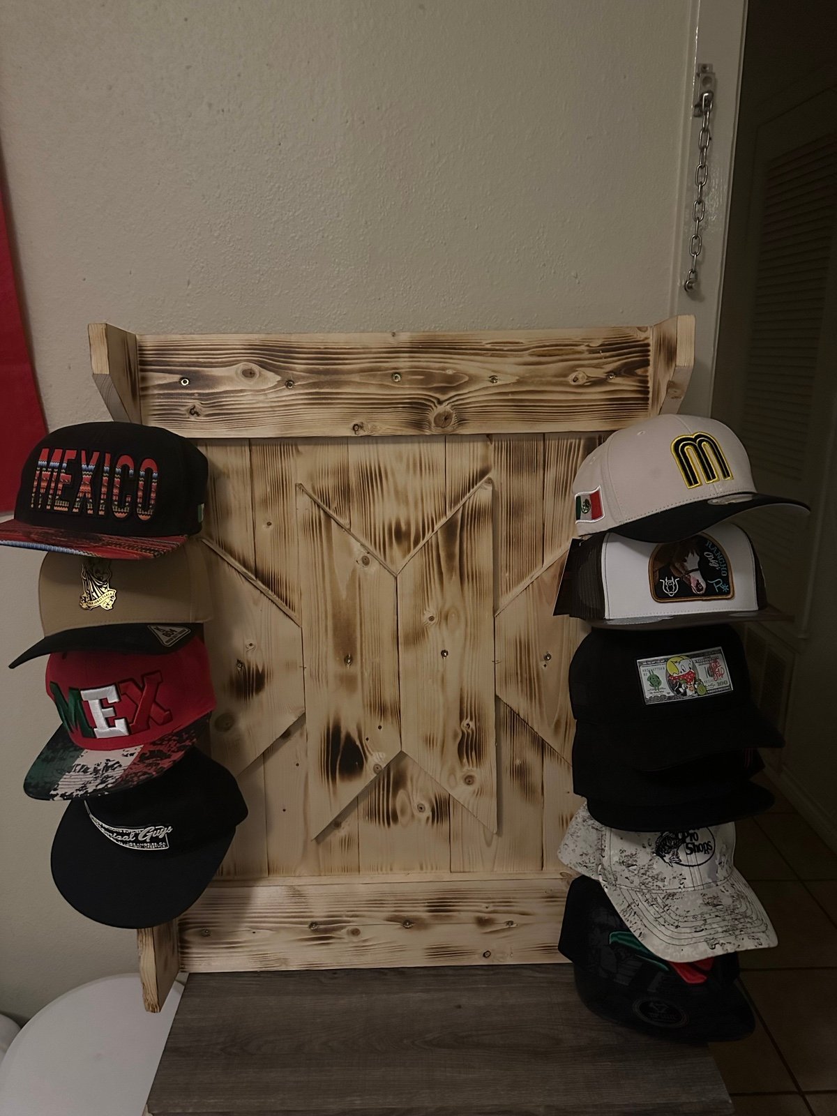 Hat rack
