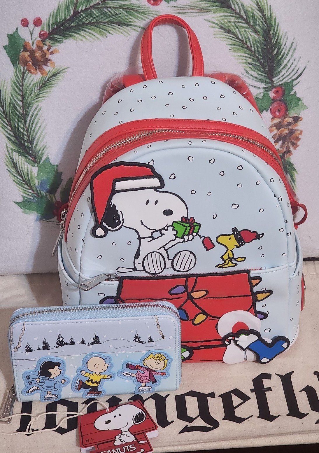 Loungefly • Peanuts ▪︎ Christmas Snoopy Dog House mini backpack Set
