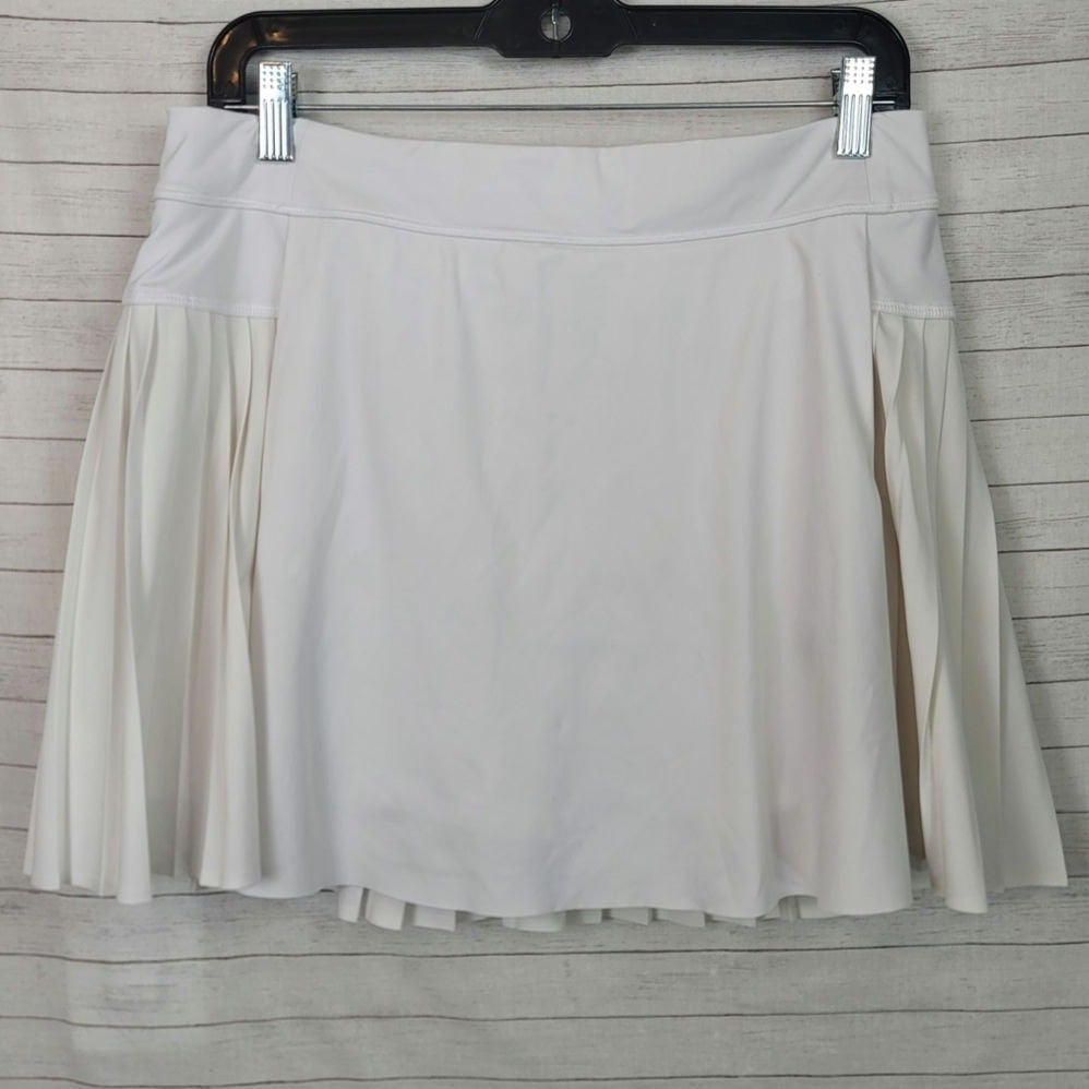 Athleta Advantage Jupe Short Pleated Skort in White, sz Medium