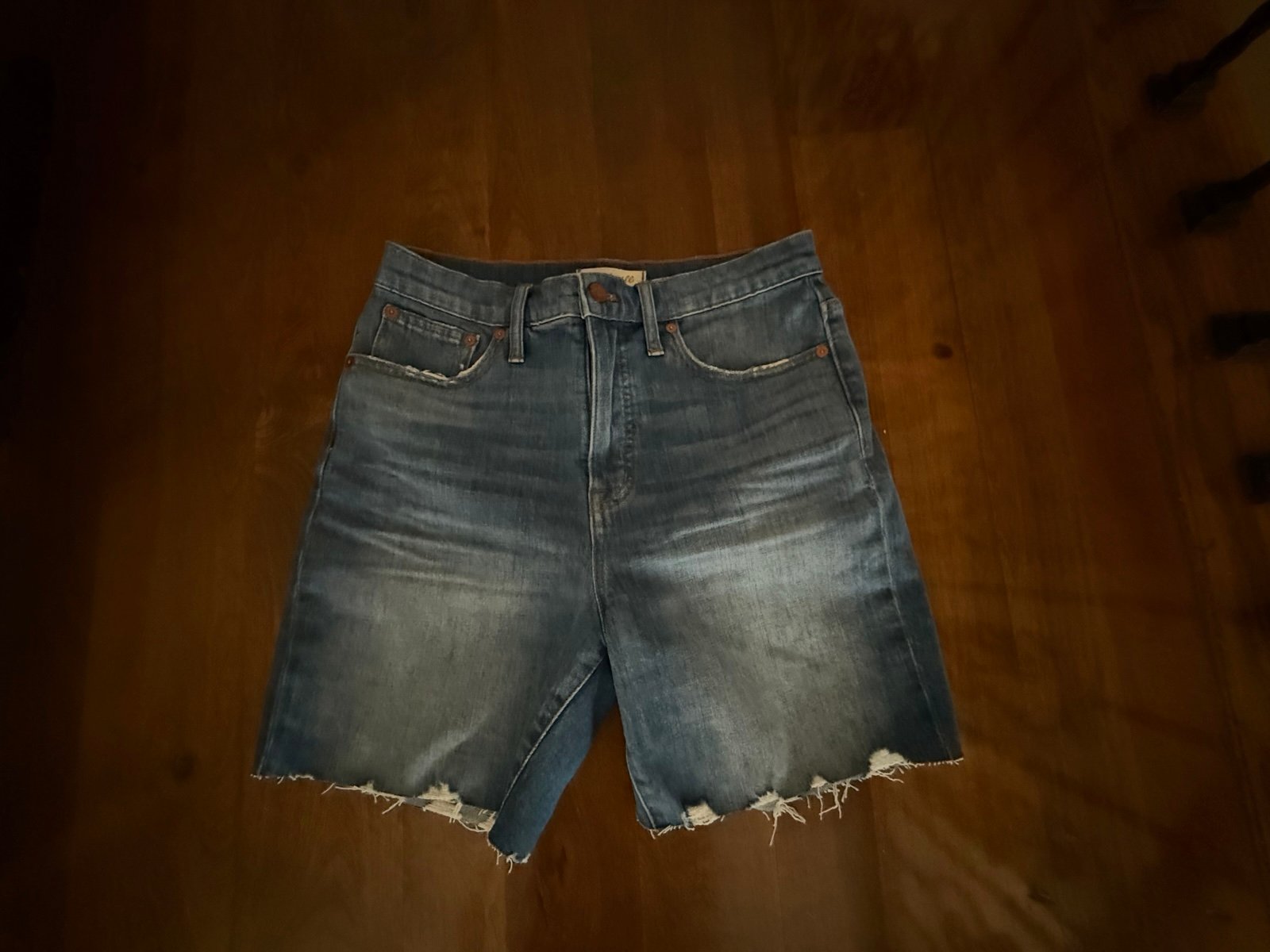 Madewell denim shorts high rise denim mid length shorts size 28 inseam 6”