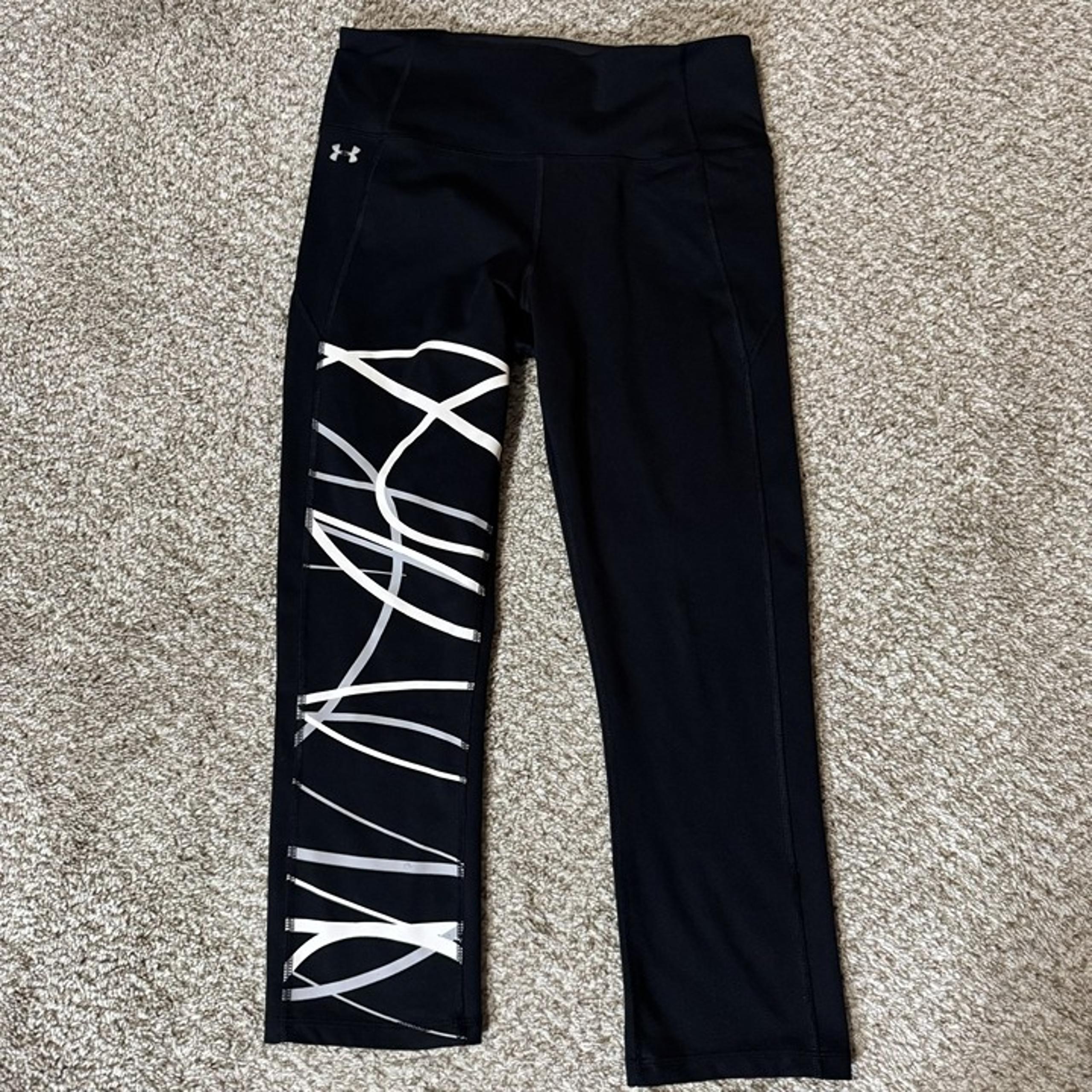Under Armour Leggings Womens Medium Black HeatGear Fitted Reflective Activewear