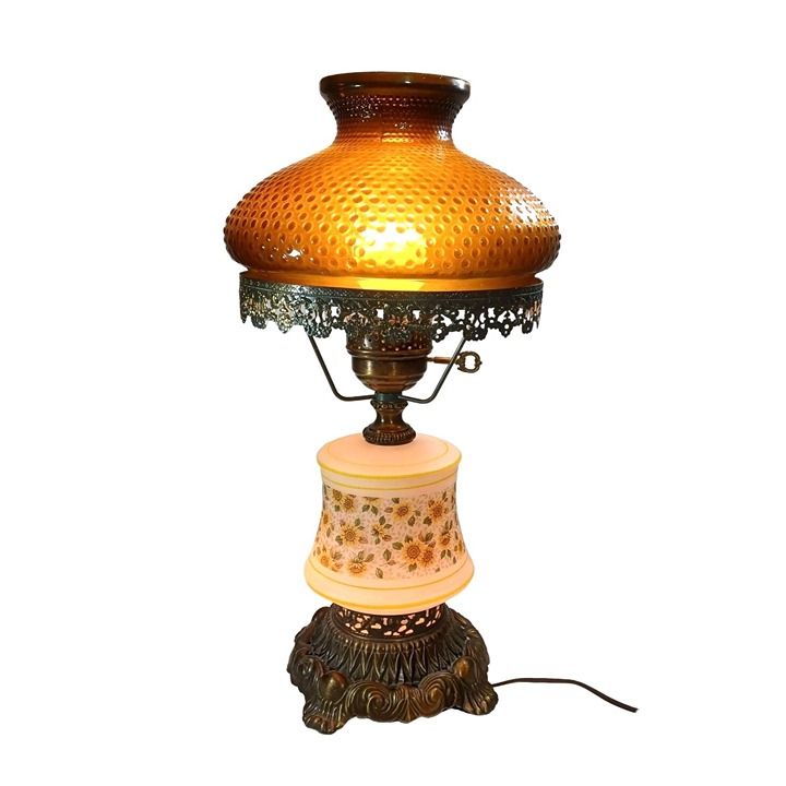 Accurate Casting Amber Hobnail Glass Daisies 3 Way Electric Hurricane Table Lamp