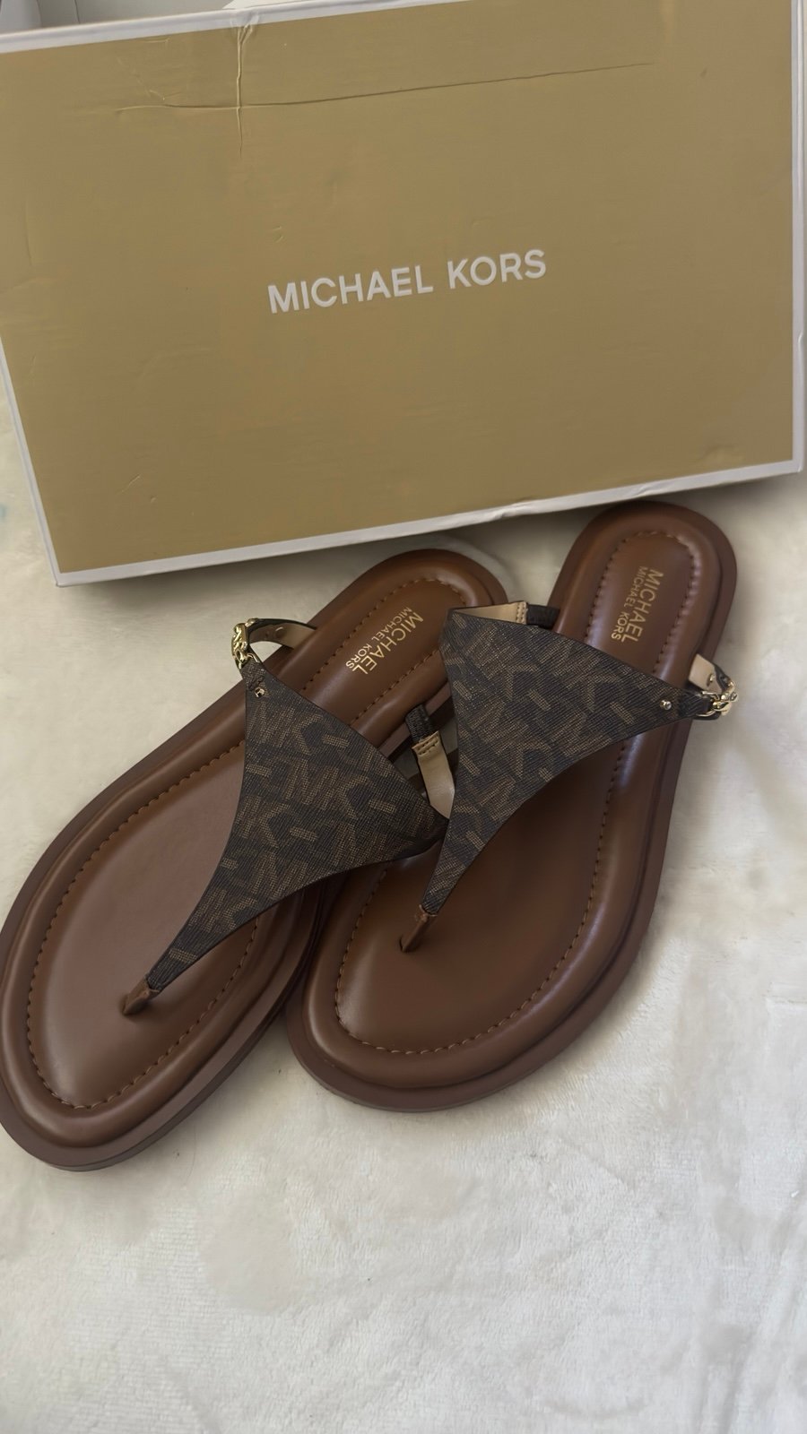 NWT Michael Kors flat