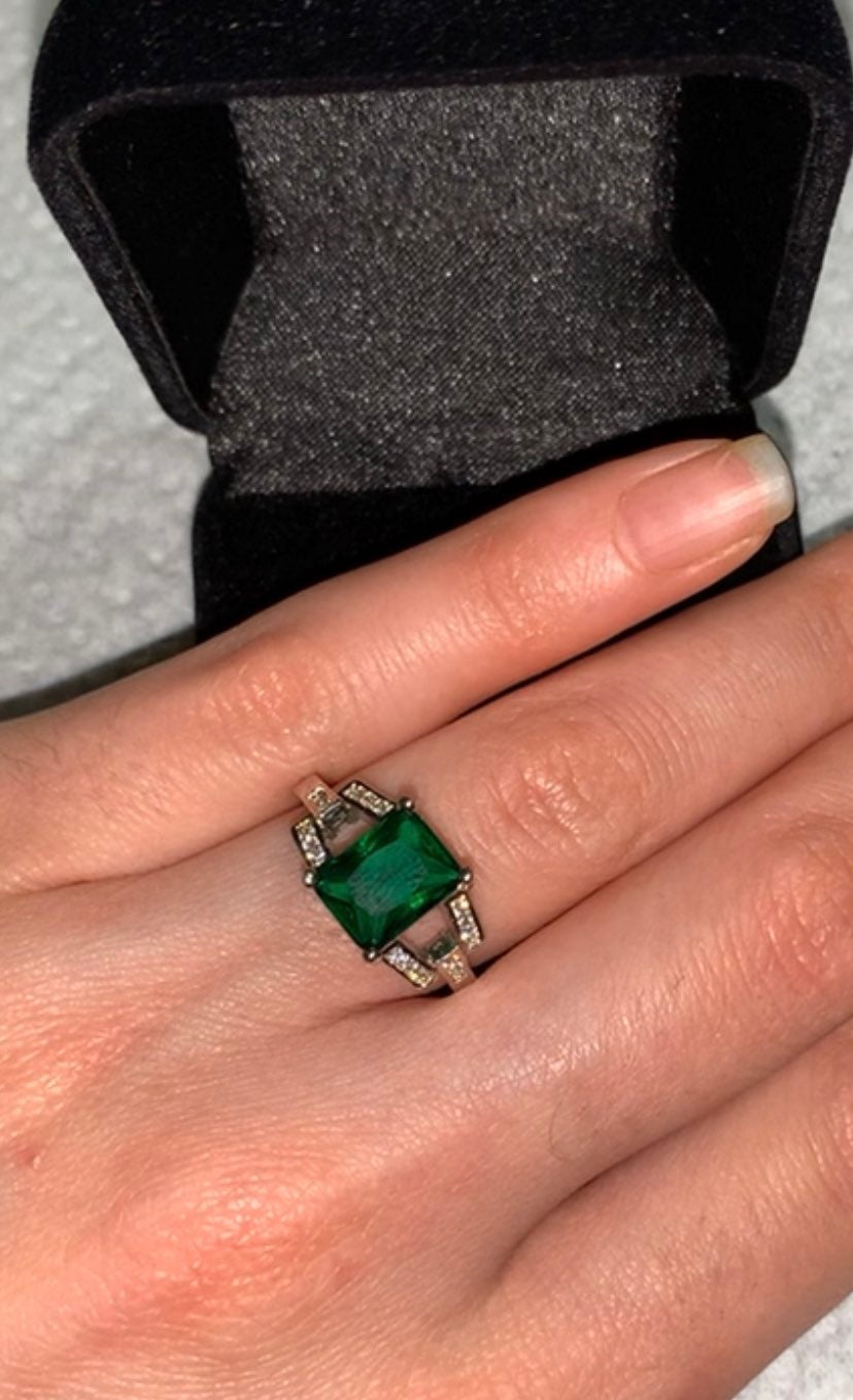 5CT Emeral Engagement Ring Size 8