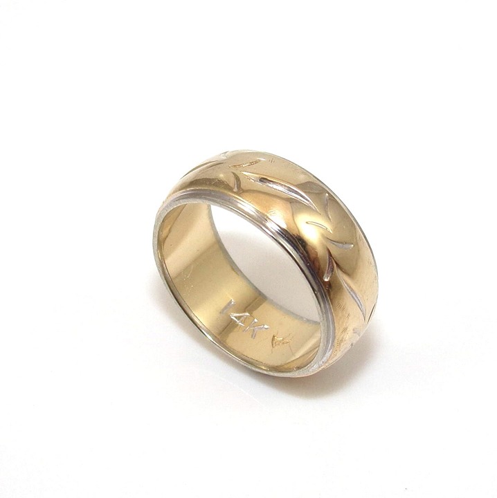 14K Yellow Gold White Gold Diamond Cut Wedding Band Ring Size 5